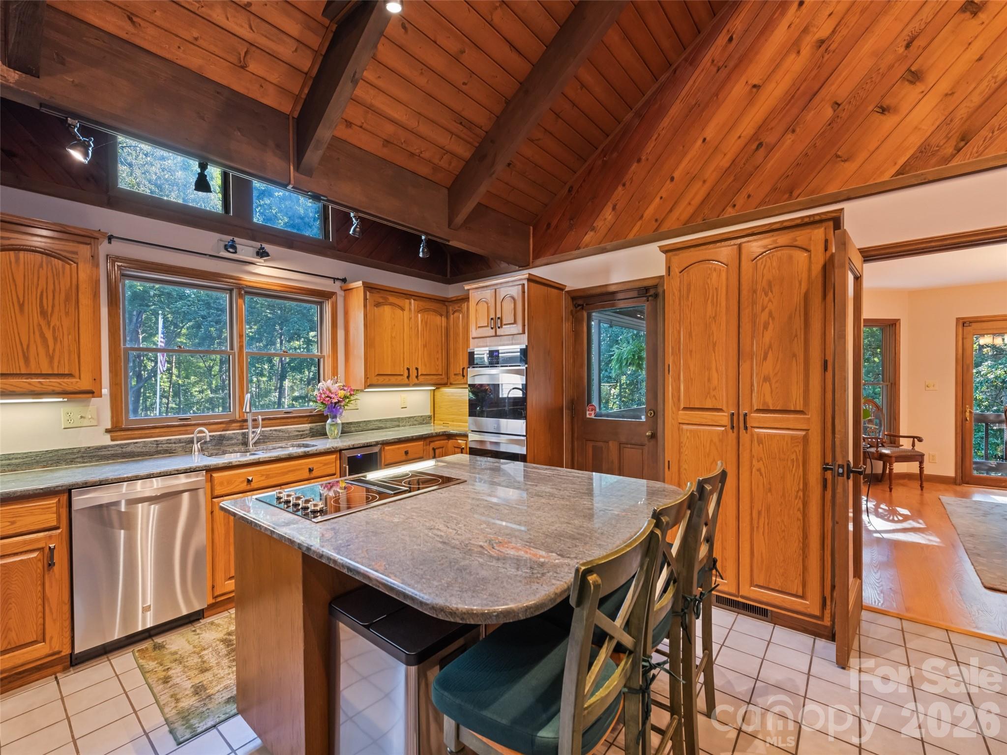 Single Family Residence at 58 Sedgewood Court, Fairview, photo 14 of 48