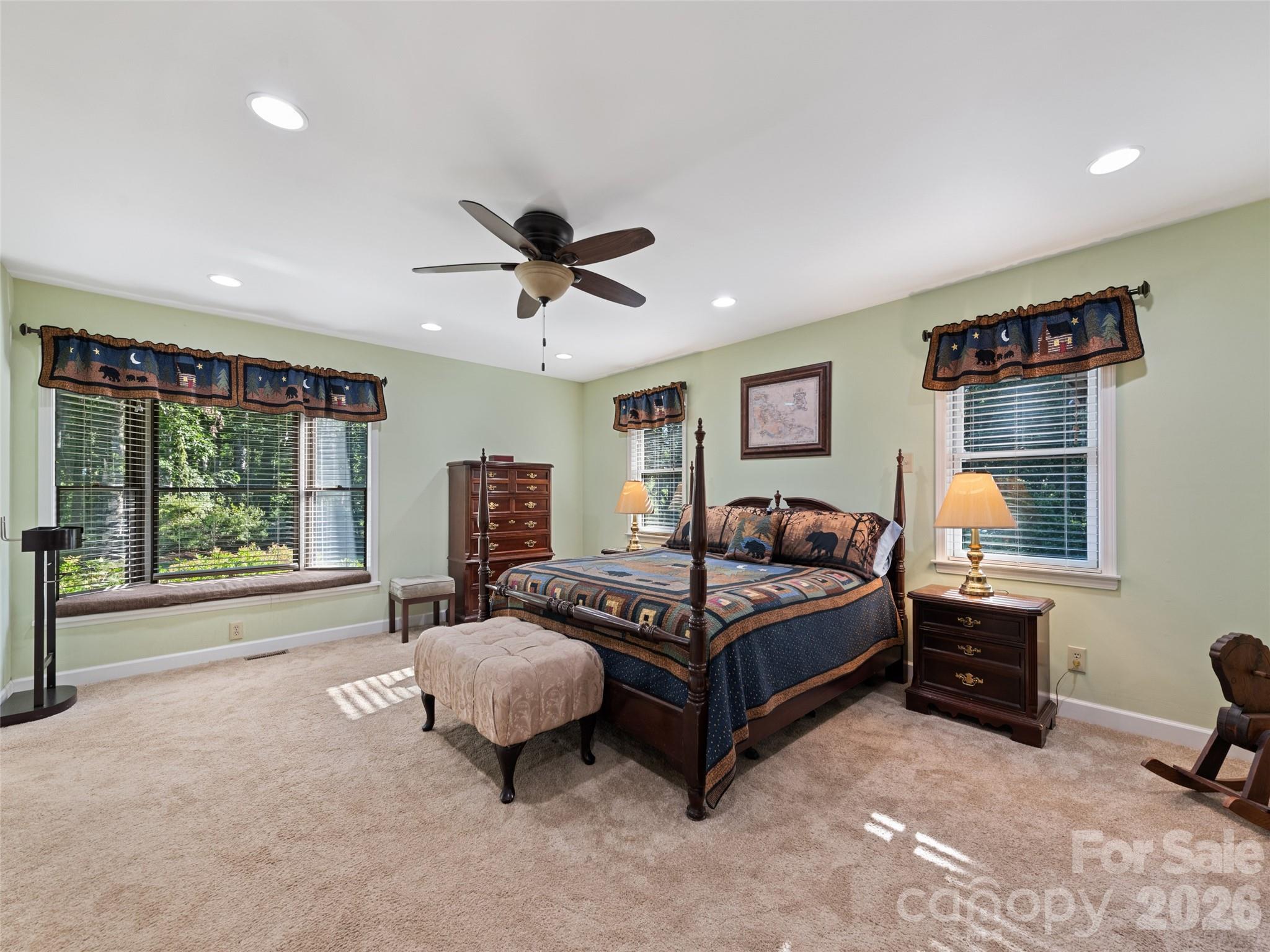 Single Family Residence at 58 Sedgewood Court, Fairview, photo 17 of 48