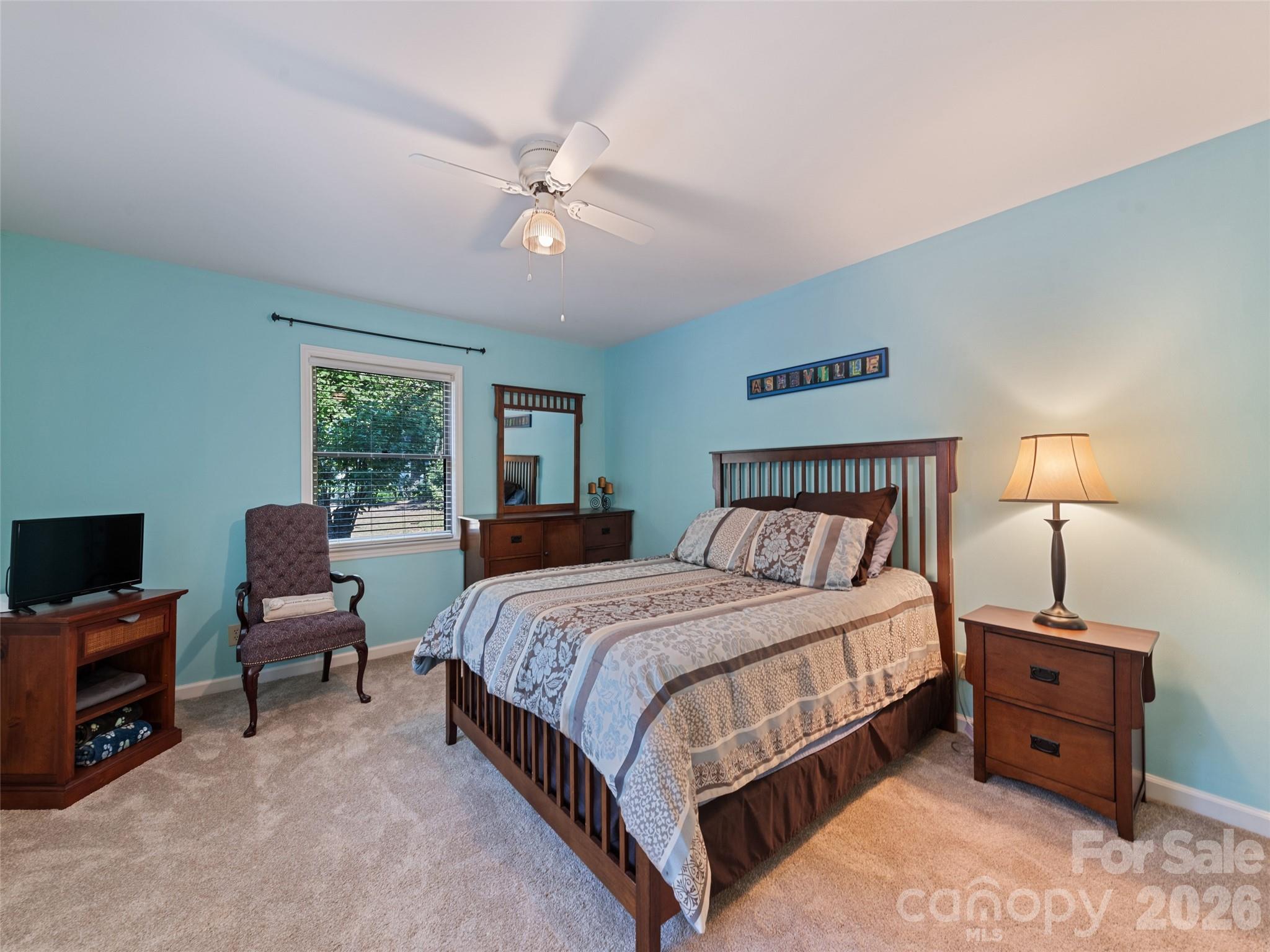 Single Family Residence at 58 Sedgewood Court, Fairview, photo 22 of 48
