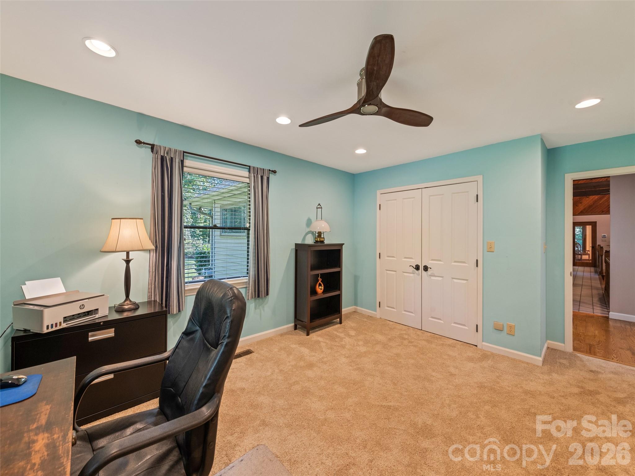 Single Family Residence at 58 Sedgewood Court, Fairview, photo 26 of 48