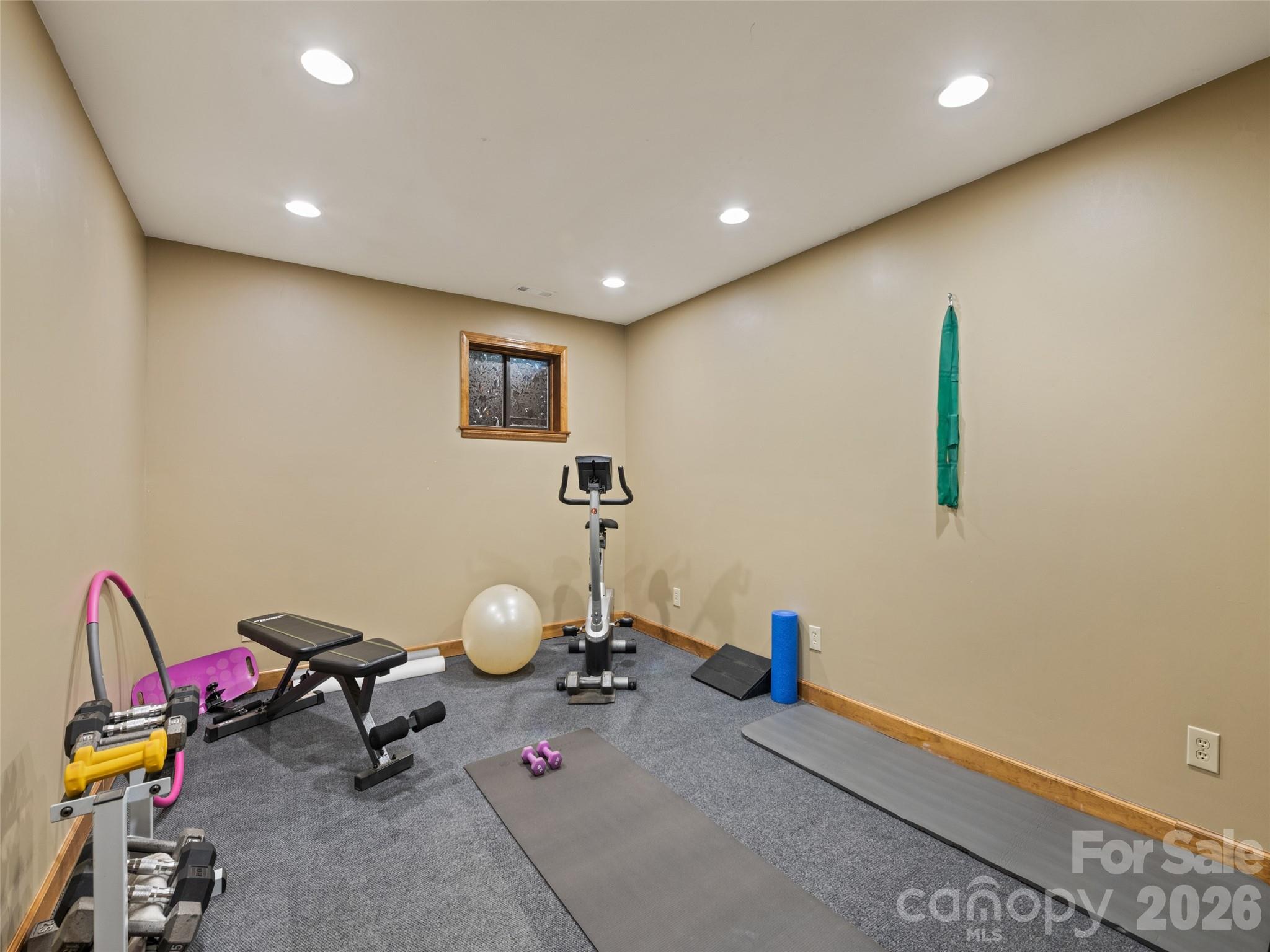 Single Family Residence at 58 Sedgewood Court, Fairview, photo 30 of 48