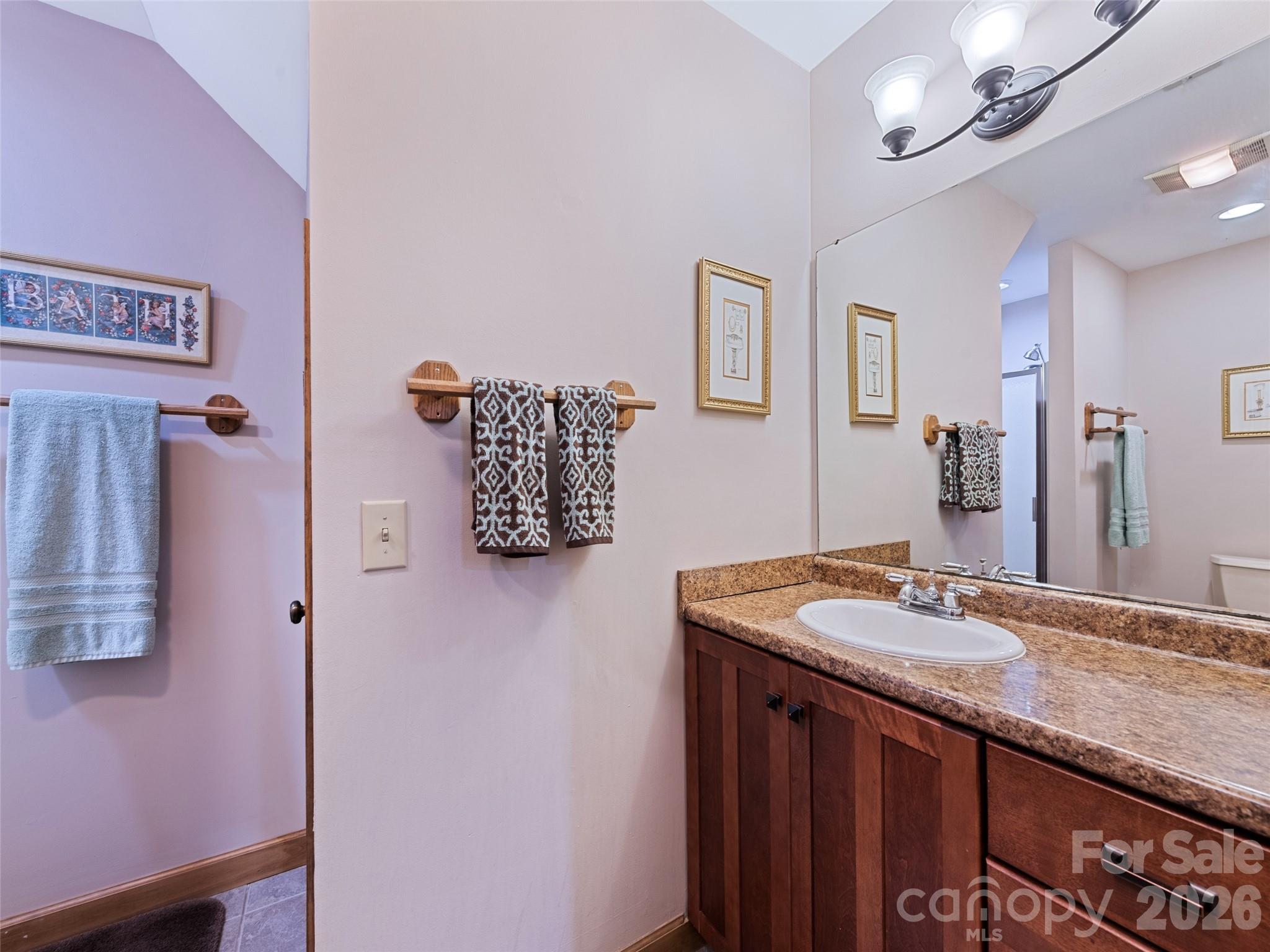 Single Family Residence at 58 Sedgewood Court, Fairview, photo 31 of 48