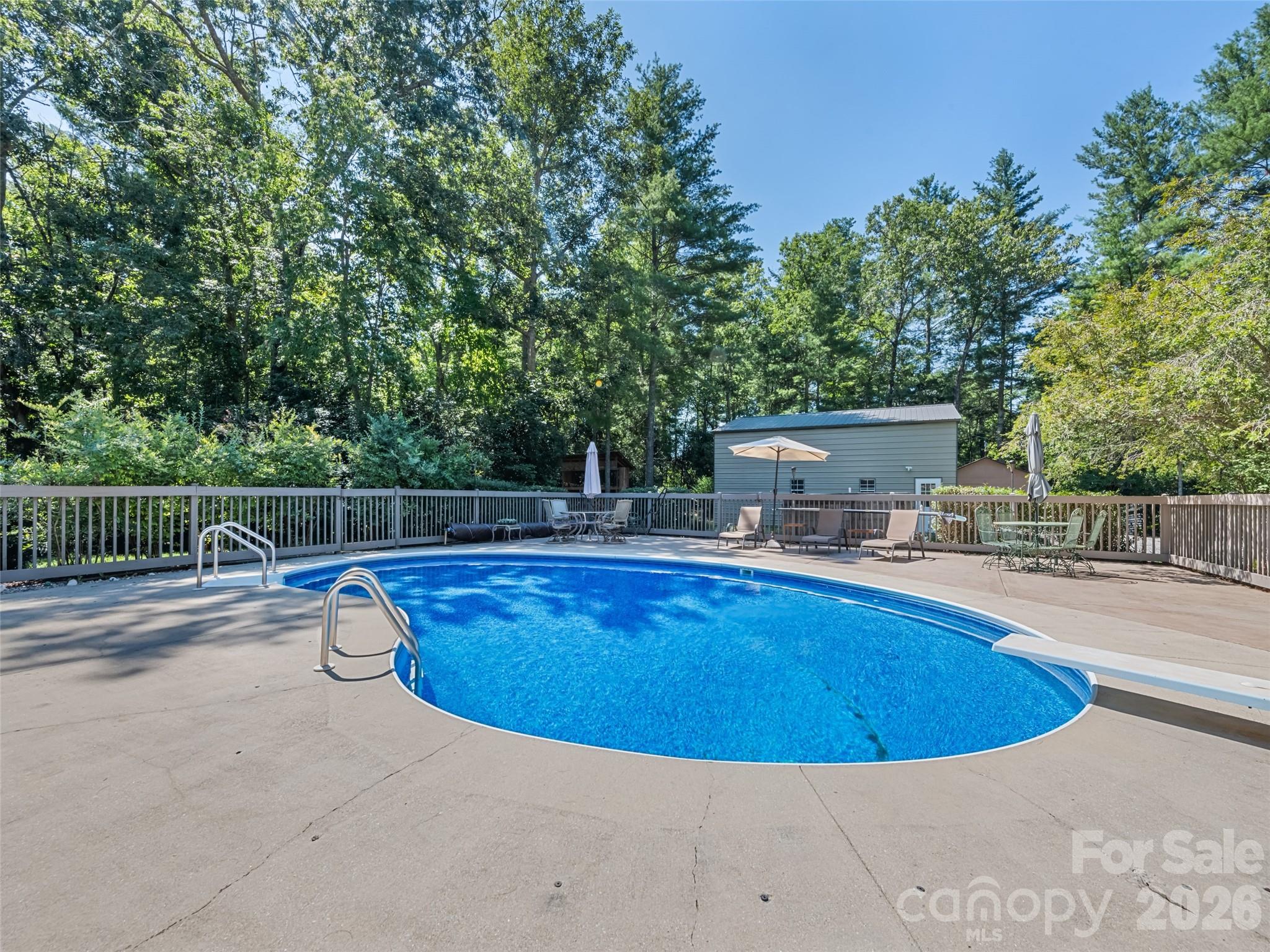 Single Family Residence at 58 Sedgewood Court, Fairview, photo 38 of 48