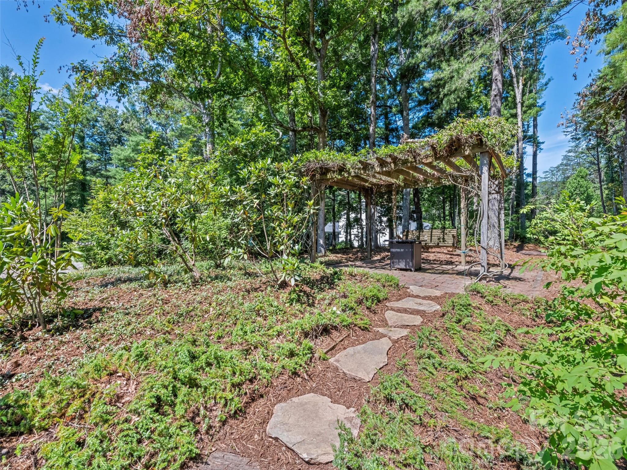 Single Family Residence at 58 Sedgewood Court, Fairview, photo 40 of 48