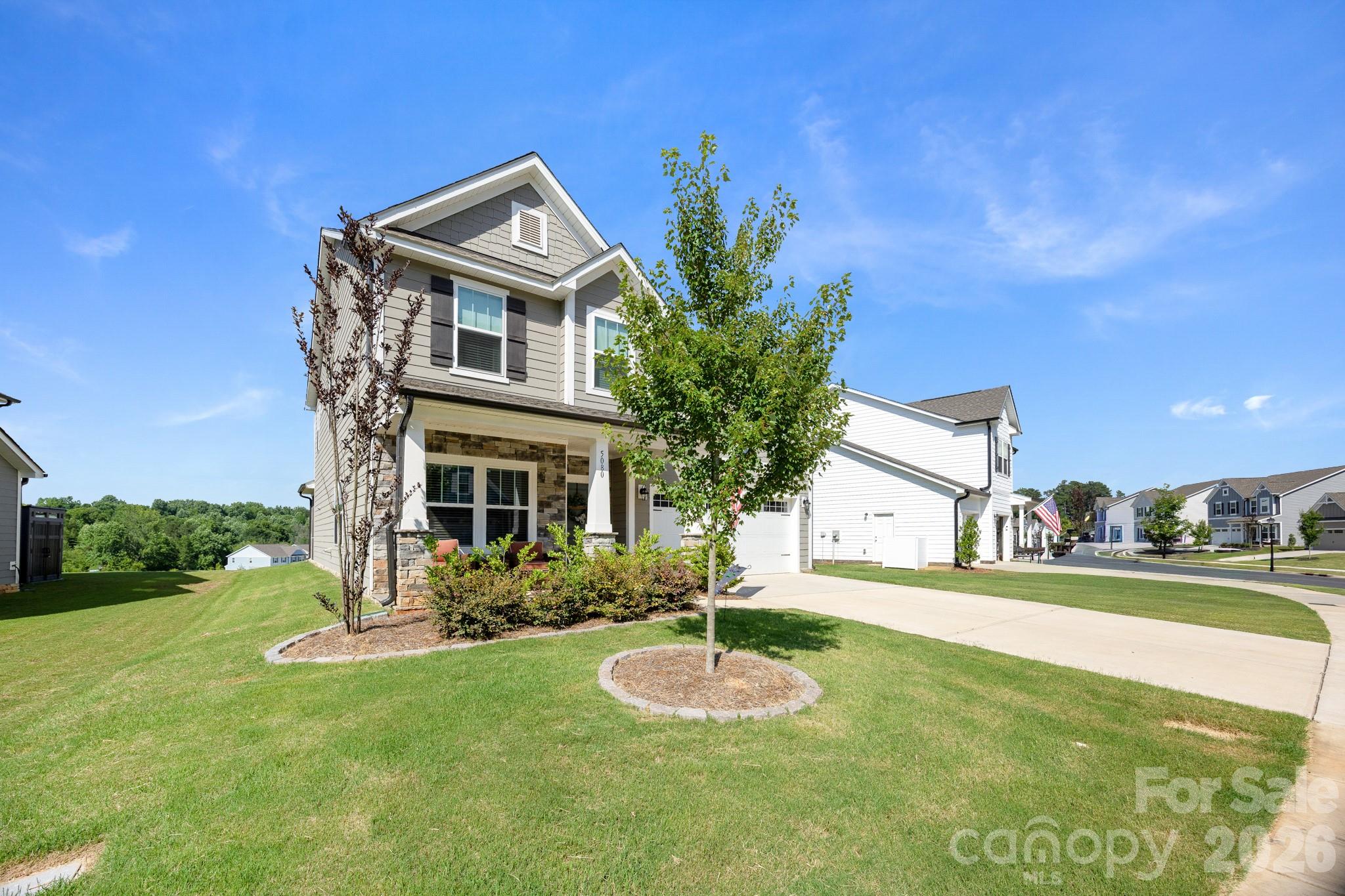 Single Family Residence at 5080 Mooreland Oaks Way, Mount Holly, photo 4 of 40