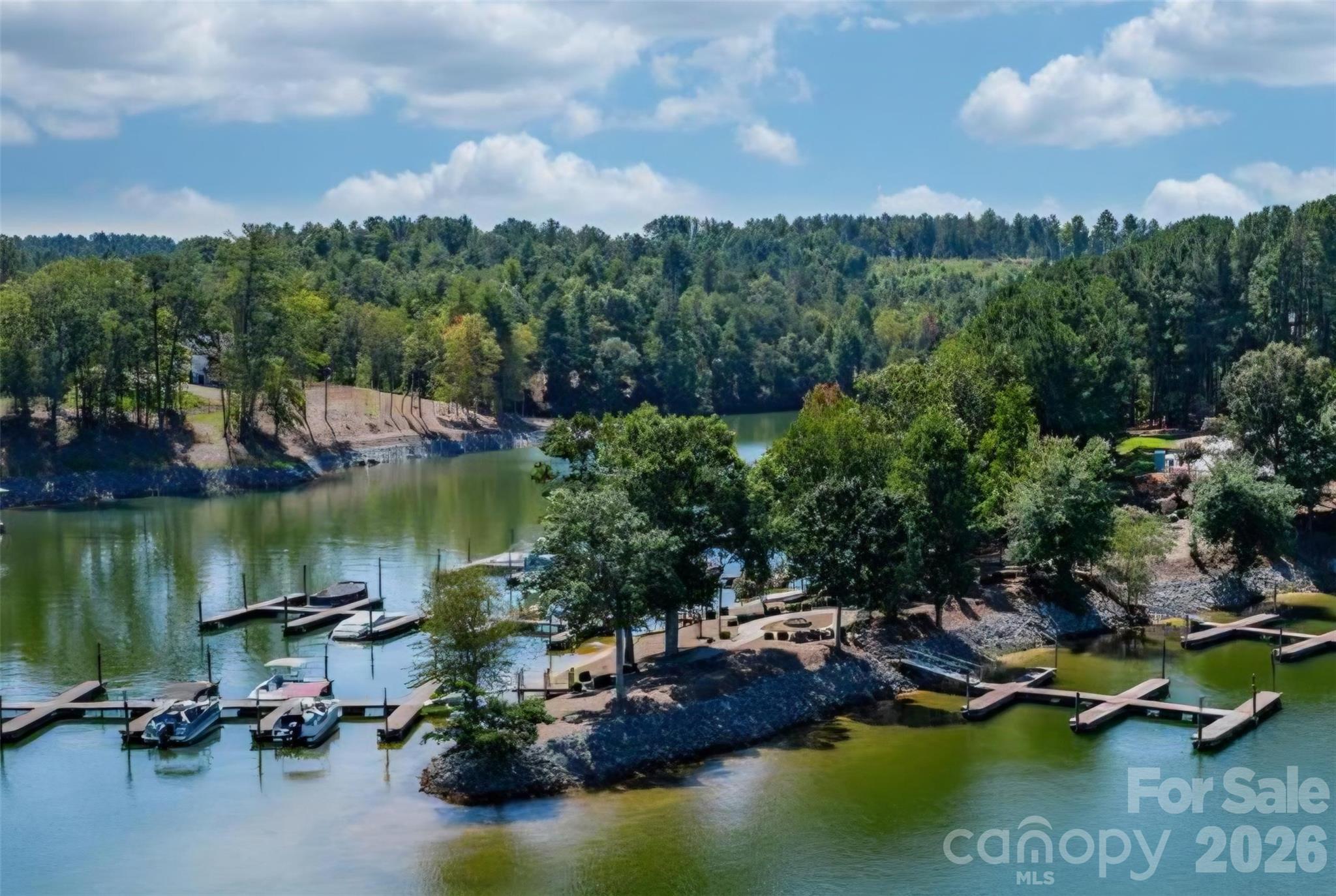 Boat Docks - 1518 W Paradise Harbor Drive, Connelly Springs