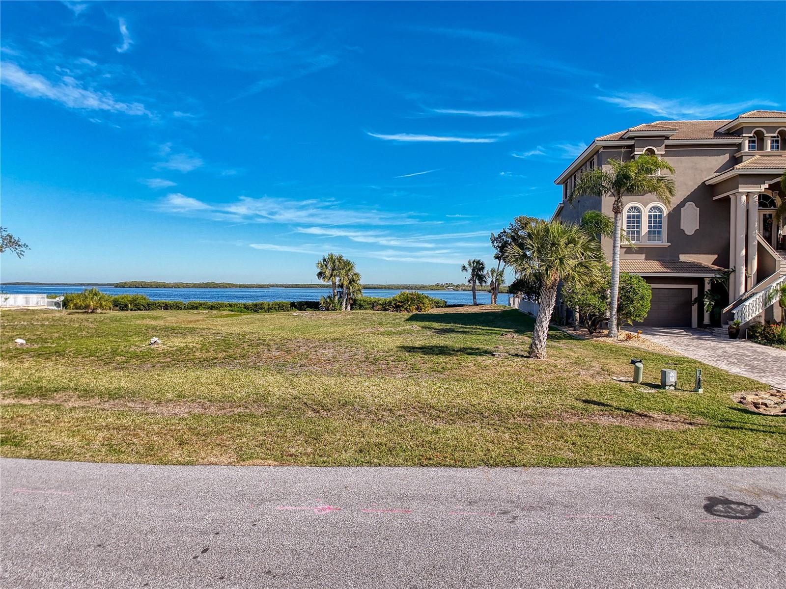 Lot 46 HARBORPOINTE DR.