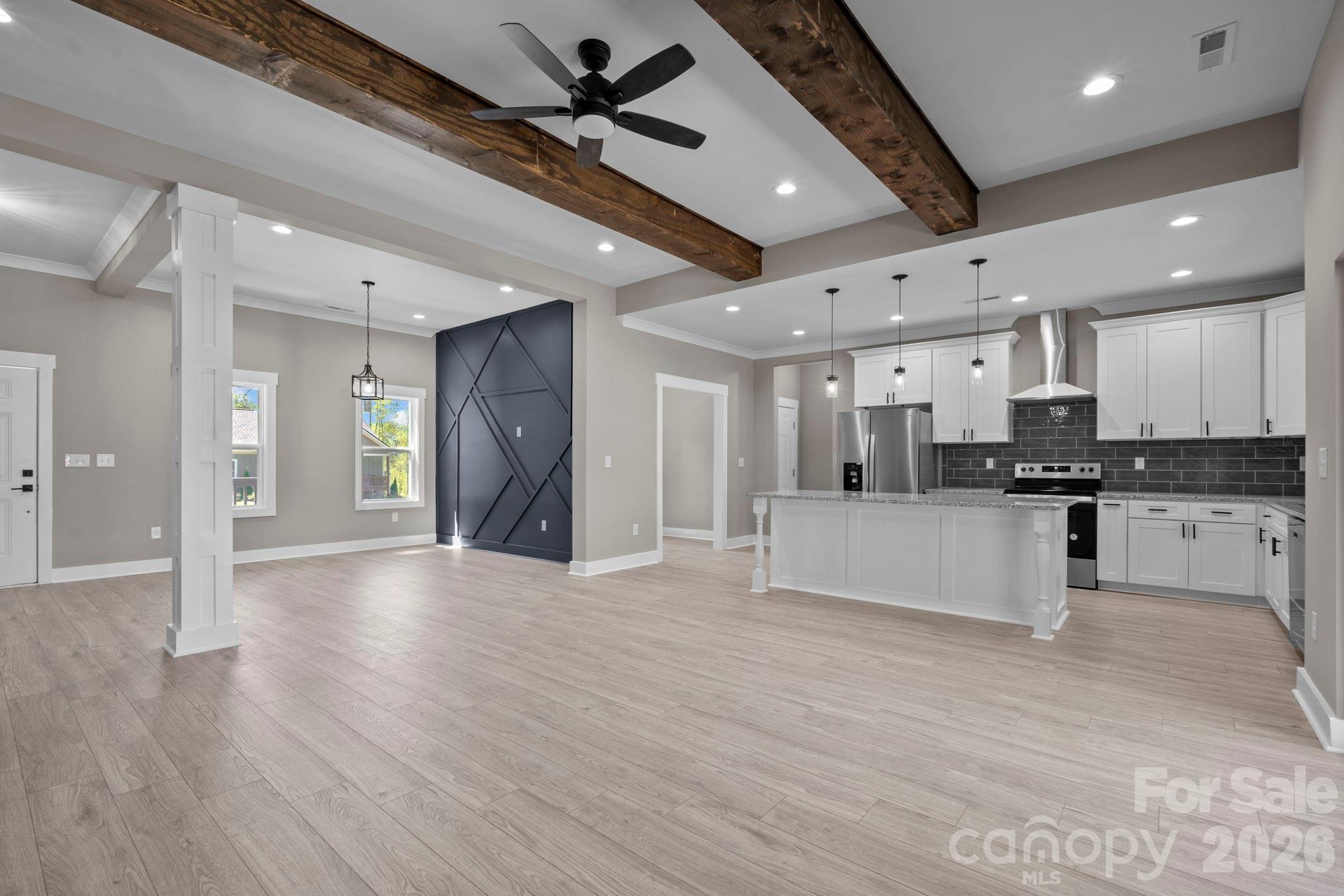 Single Family Residence at 79 Crystal Mountain Drive, Hendersonville, photo 3 of 24