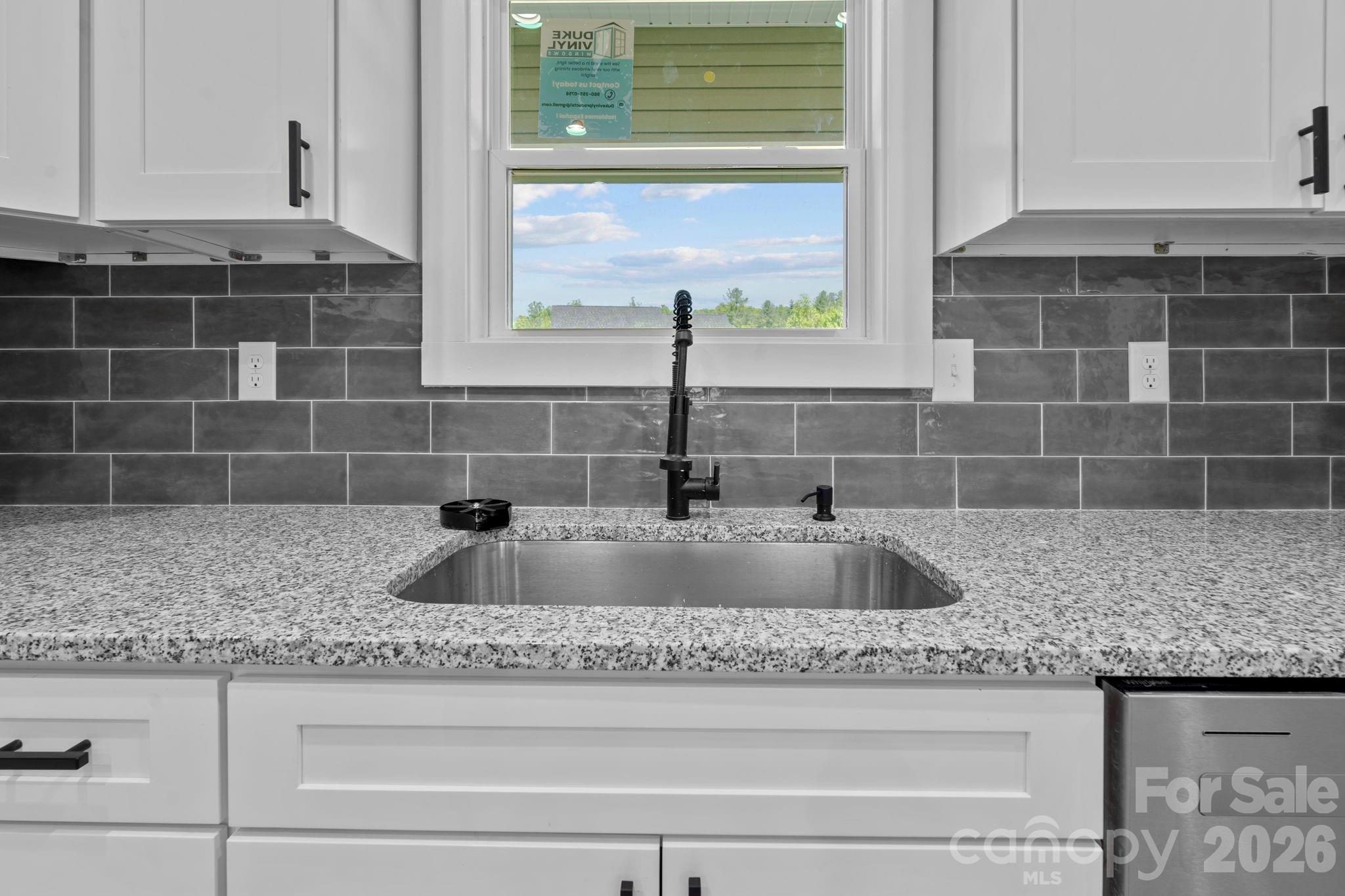 Single Family Residence at 79 Crystal Mountain Drive, Hendersonville, photo 7 of 24