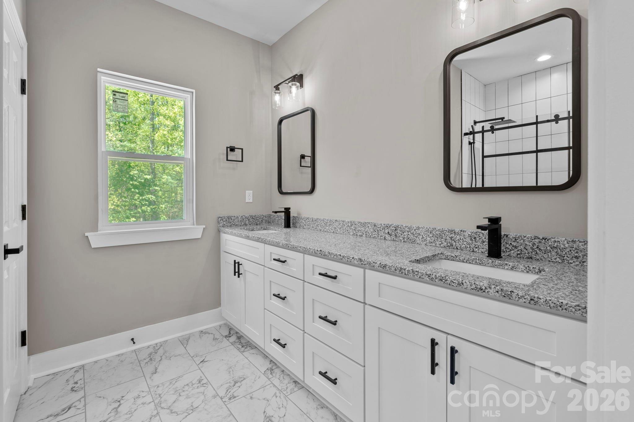 Single Family Residence at 79 Crystal Mountain Drive, Hendersonville, photo 11 of 24