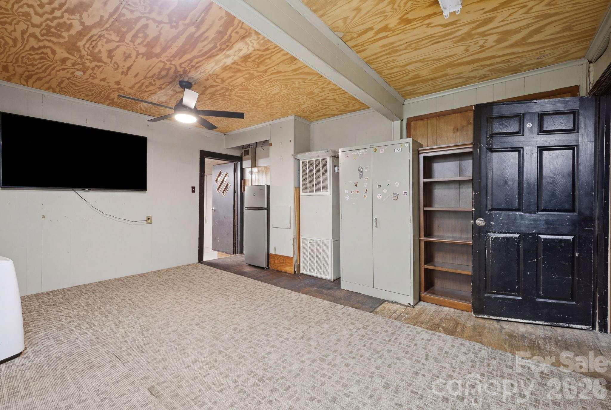 Free Standing Store at 2026 12th Avenue NE, Hickory, photo 16 of 28
