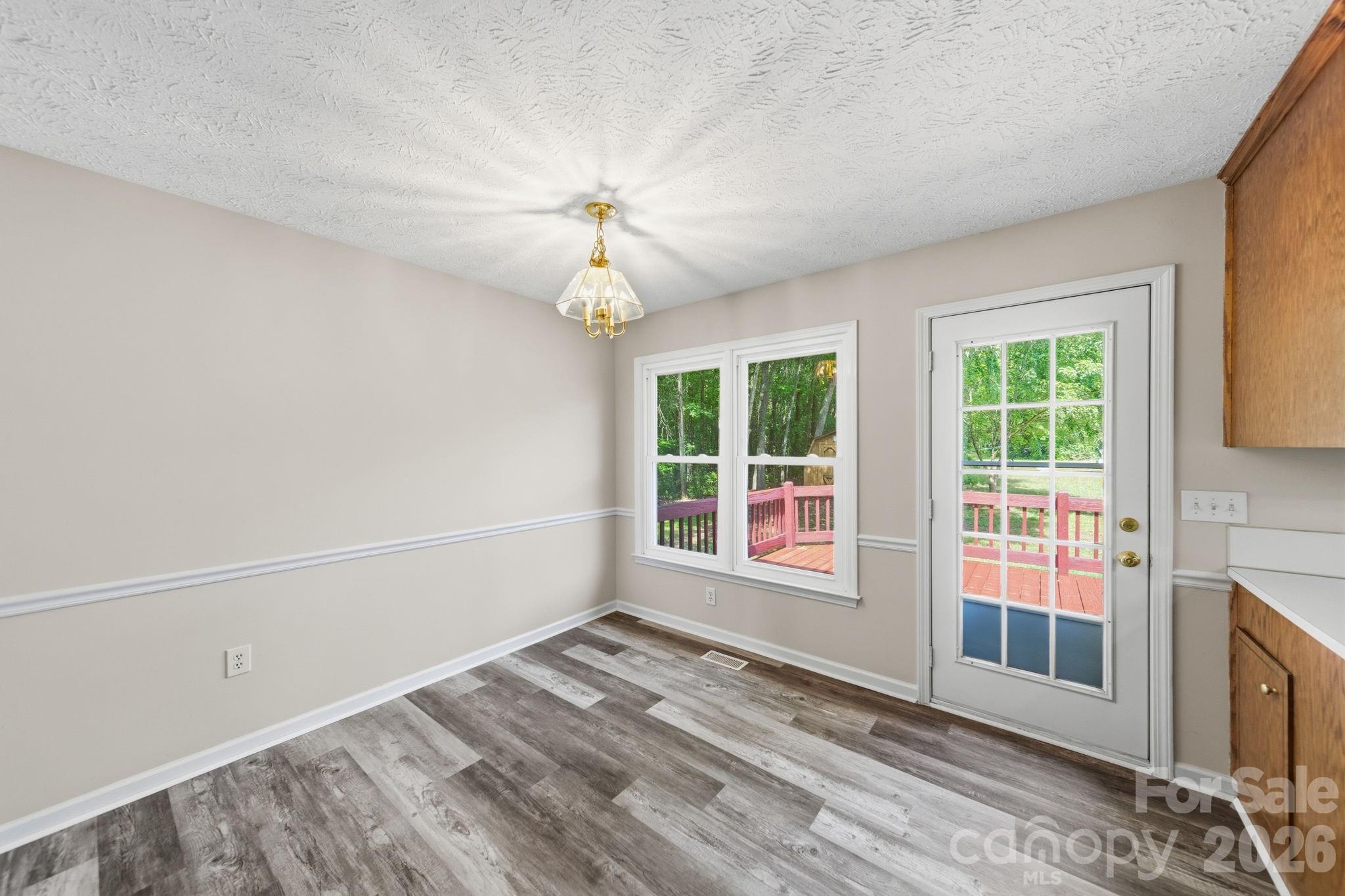 Single Family Residence at 617 Autumn Drive, Harrisburg, photo 14 of 46