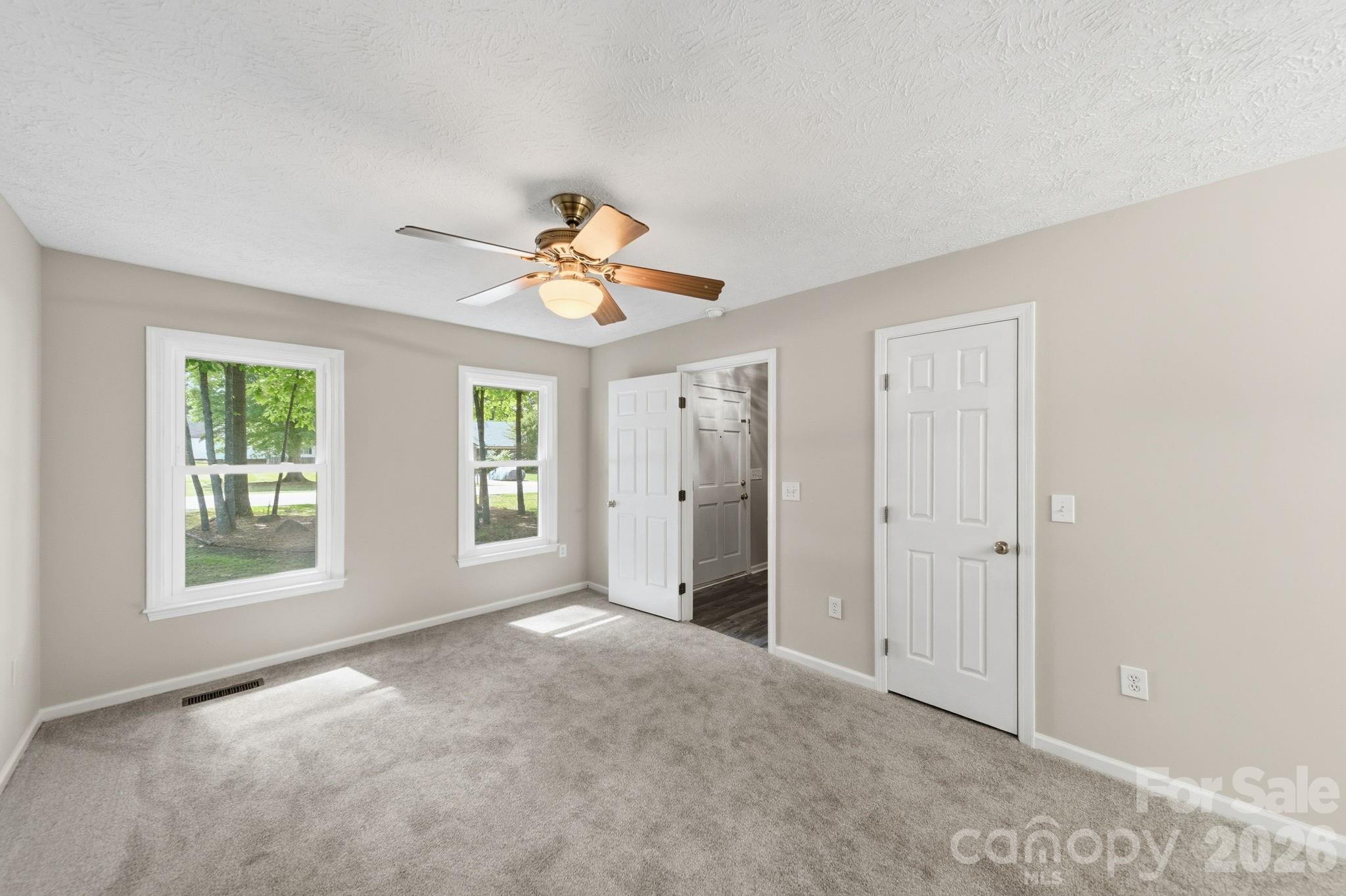 Single Family Residence at 617 Autumn Drive, Harrisburg, photo 19 of 46