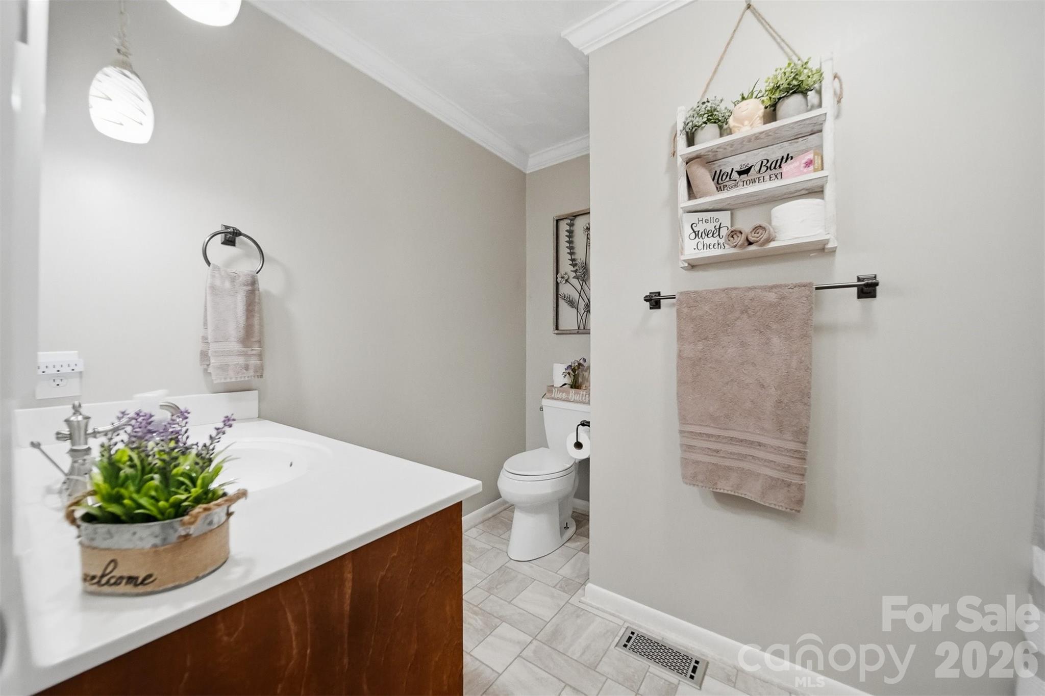 Single Family Residence at 3210 W Calvin Street, Claremont, photo 26 of 48