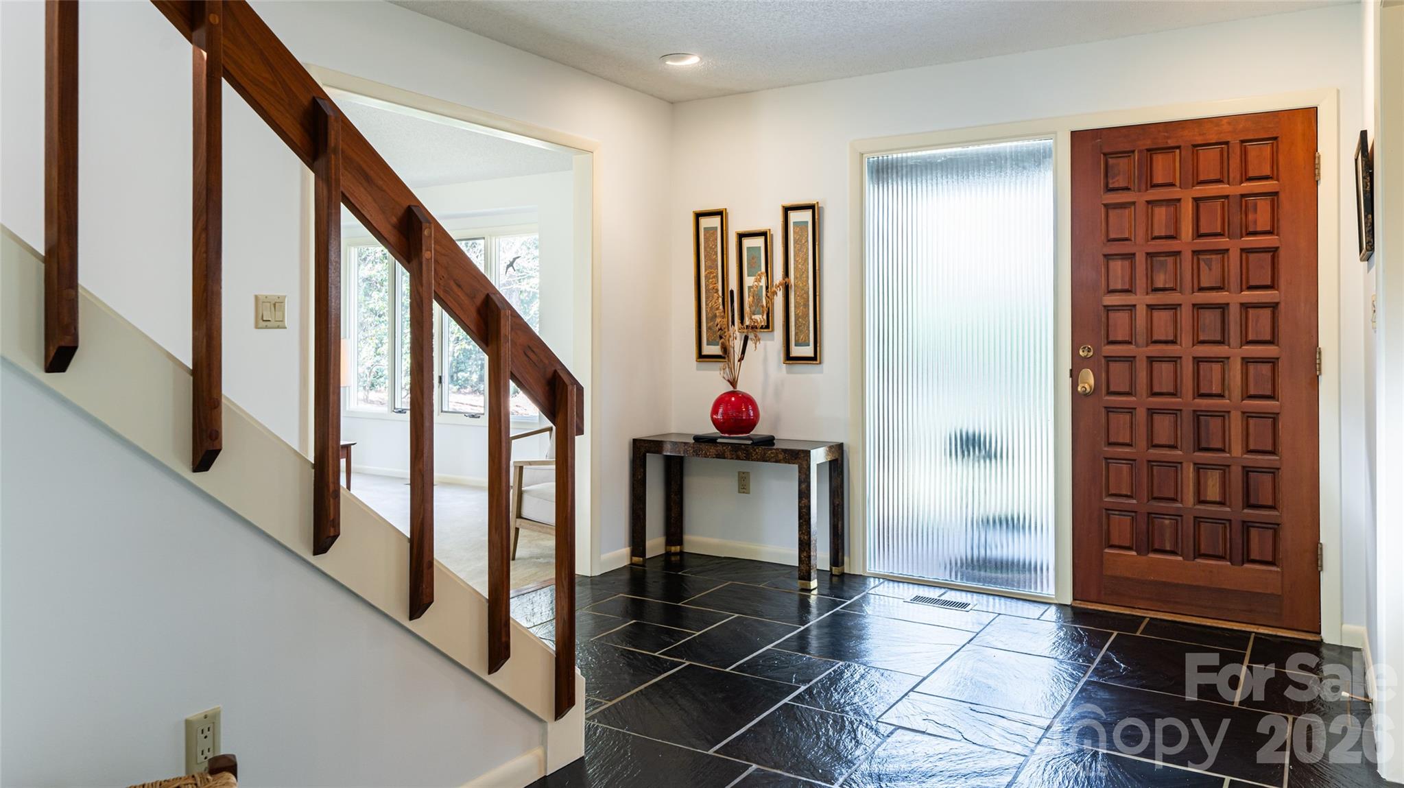 Single Family Residence at 12 Stuyvesant Crescent, Asheville, photo 6 of 45