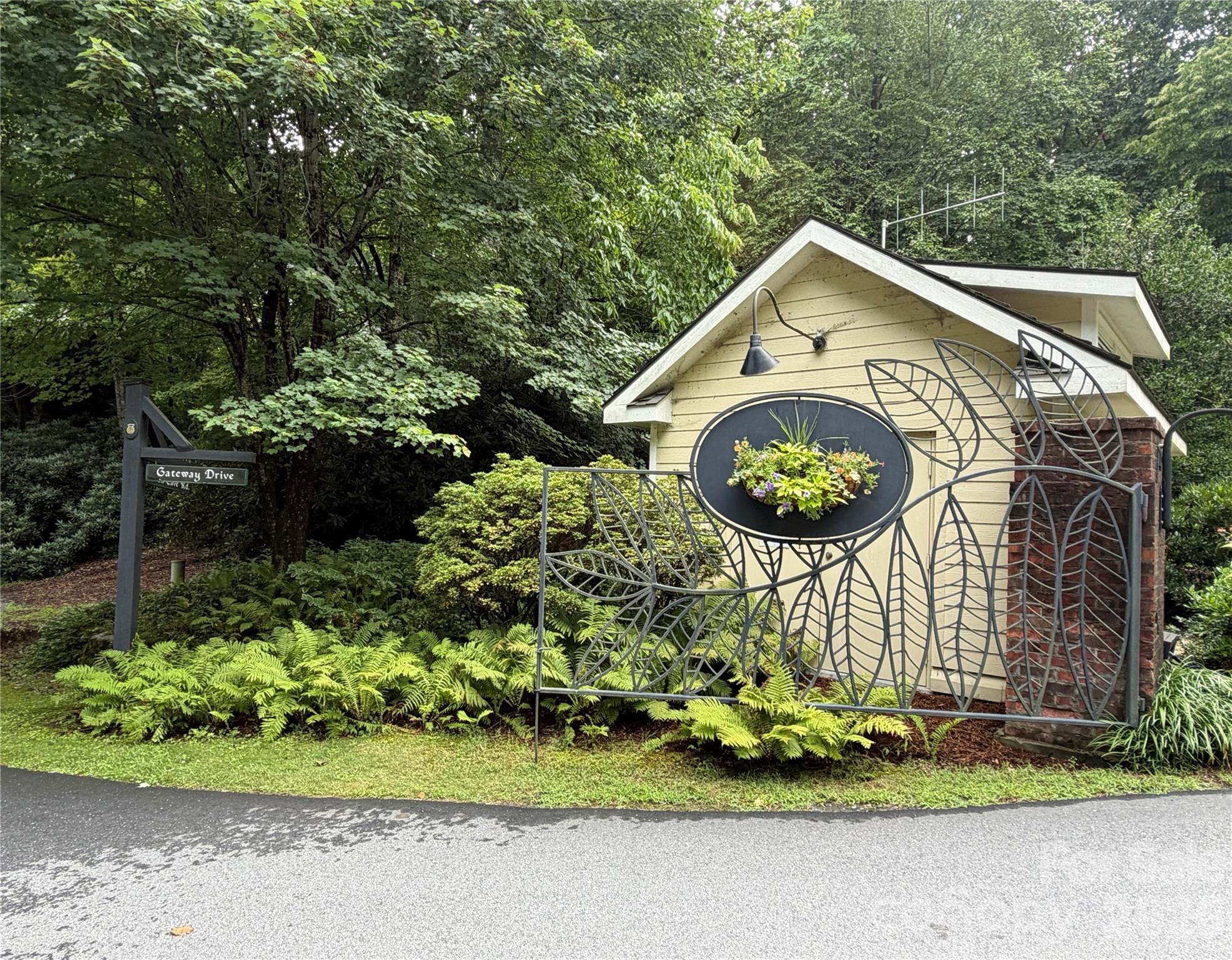 Lot at 0 Gateway Drive, Hendersonville, photo 6 of 26