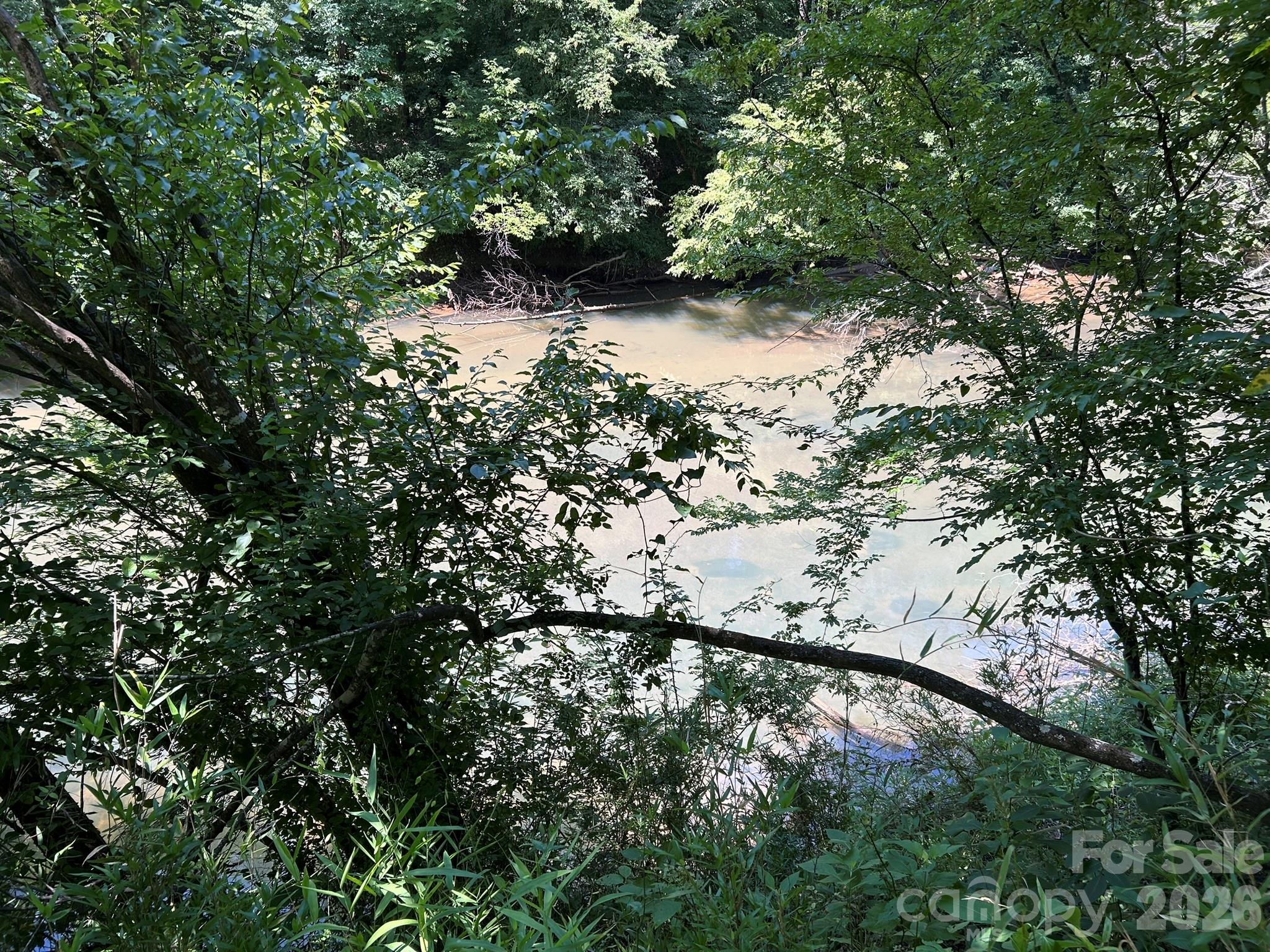00 River Crest Parkway