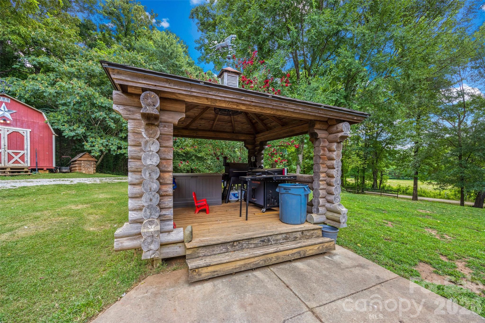 Covered Gazebo - 3448 Center Road, Chester