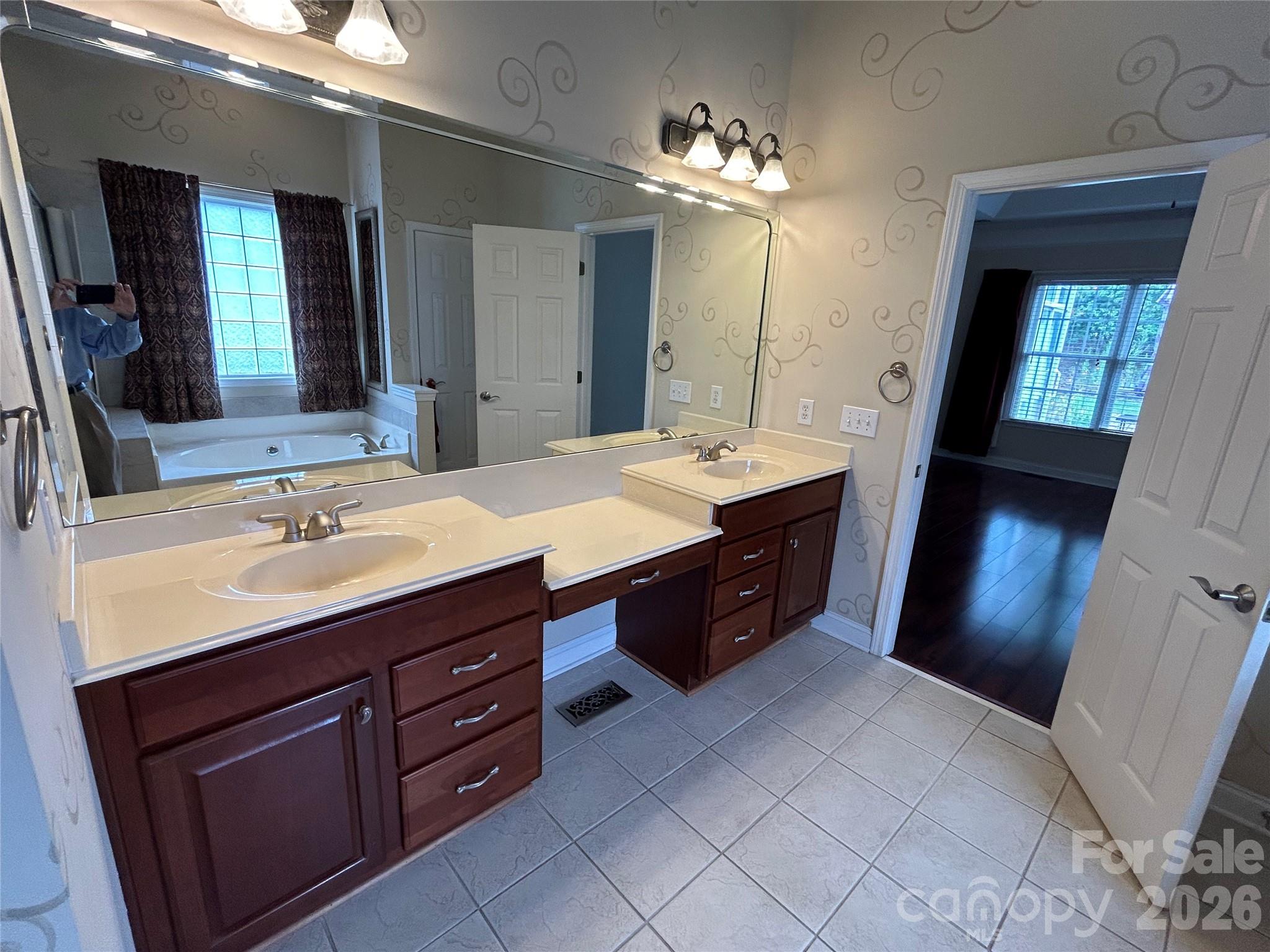 Full Bath - 3968 Troon Drive SW, Concord