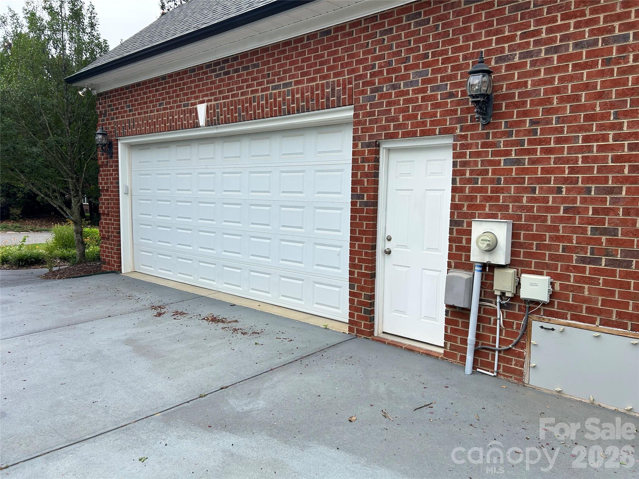 Attached Garage - 3968 Troon Drive SW, Concord
