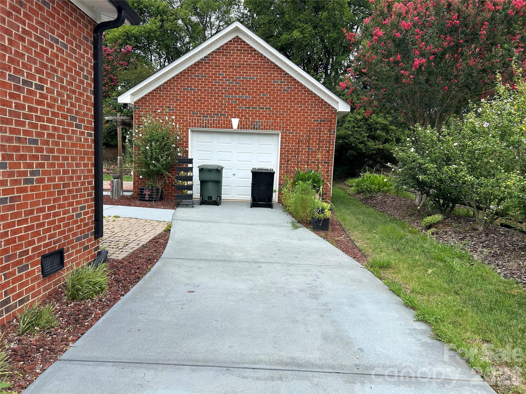Driveway - Spacious Parking Capability - 3968 Troon Drive SW, Concord