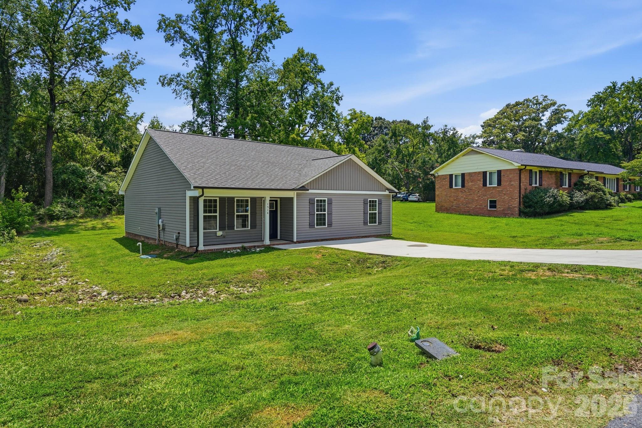 Single Family Residence at 1514 Jamaica Road, Kannapolis, photo 2 of 34