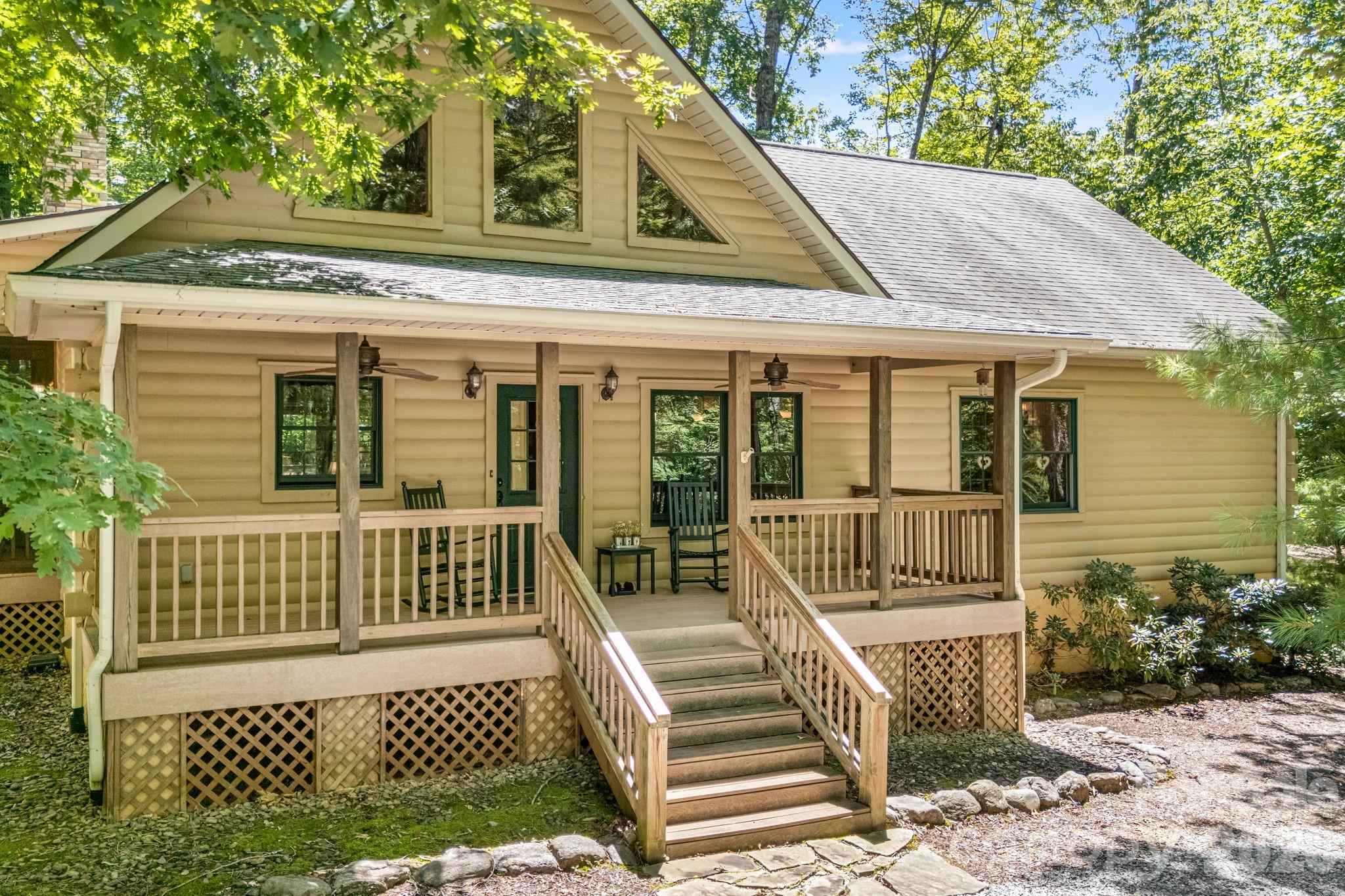 Single Family Residence at 240 Ravenswood Drive, Marion, photo 4 of 41