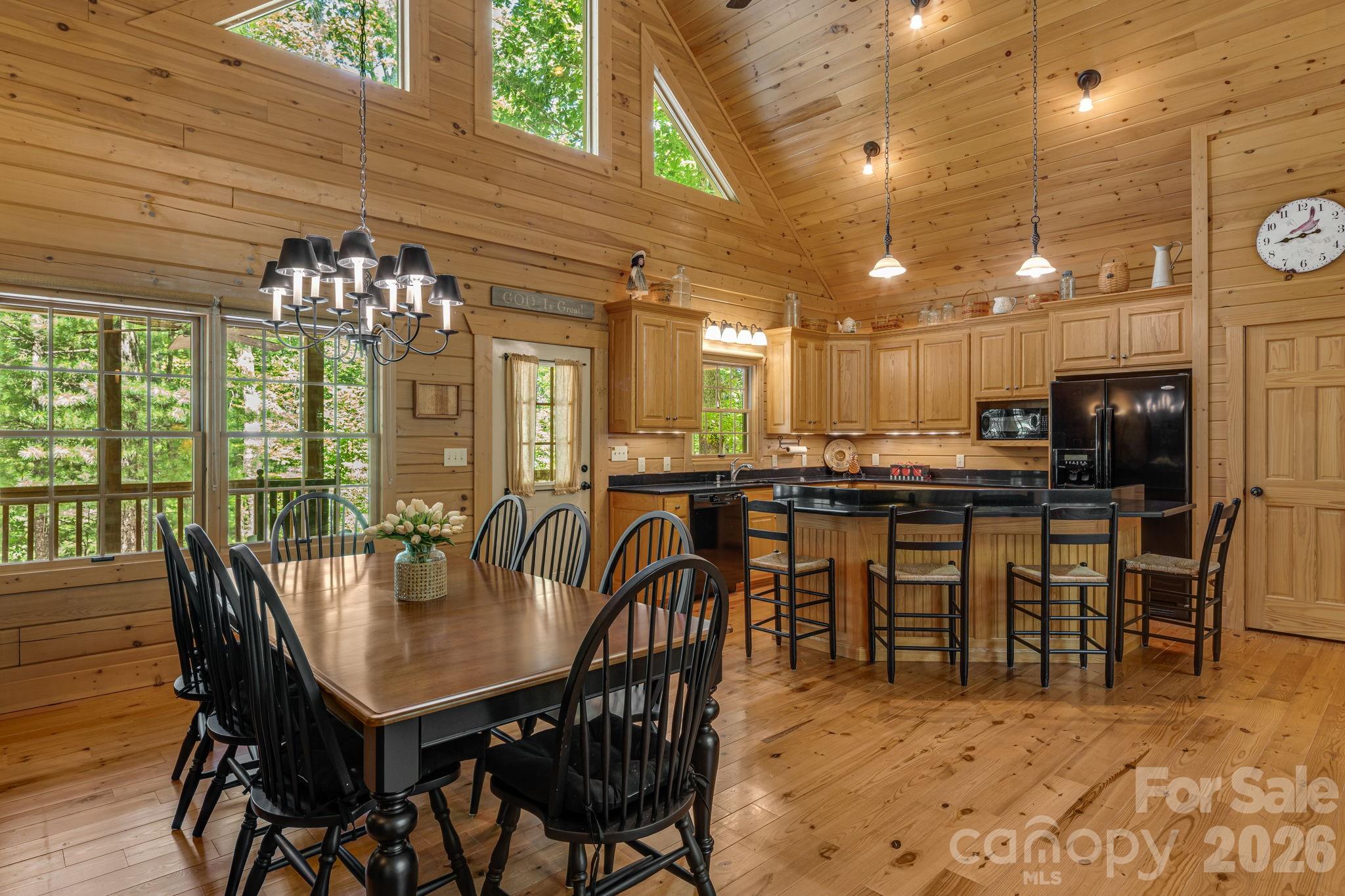 Single Family Residence at 240 Ravenswood Drive, Marion, photo 9 of 41