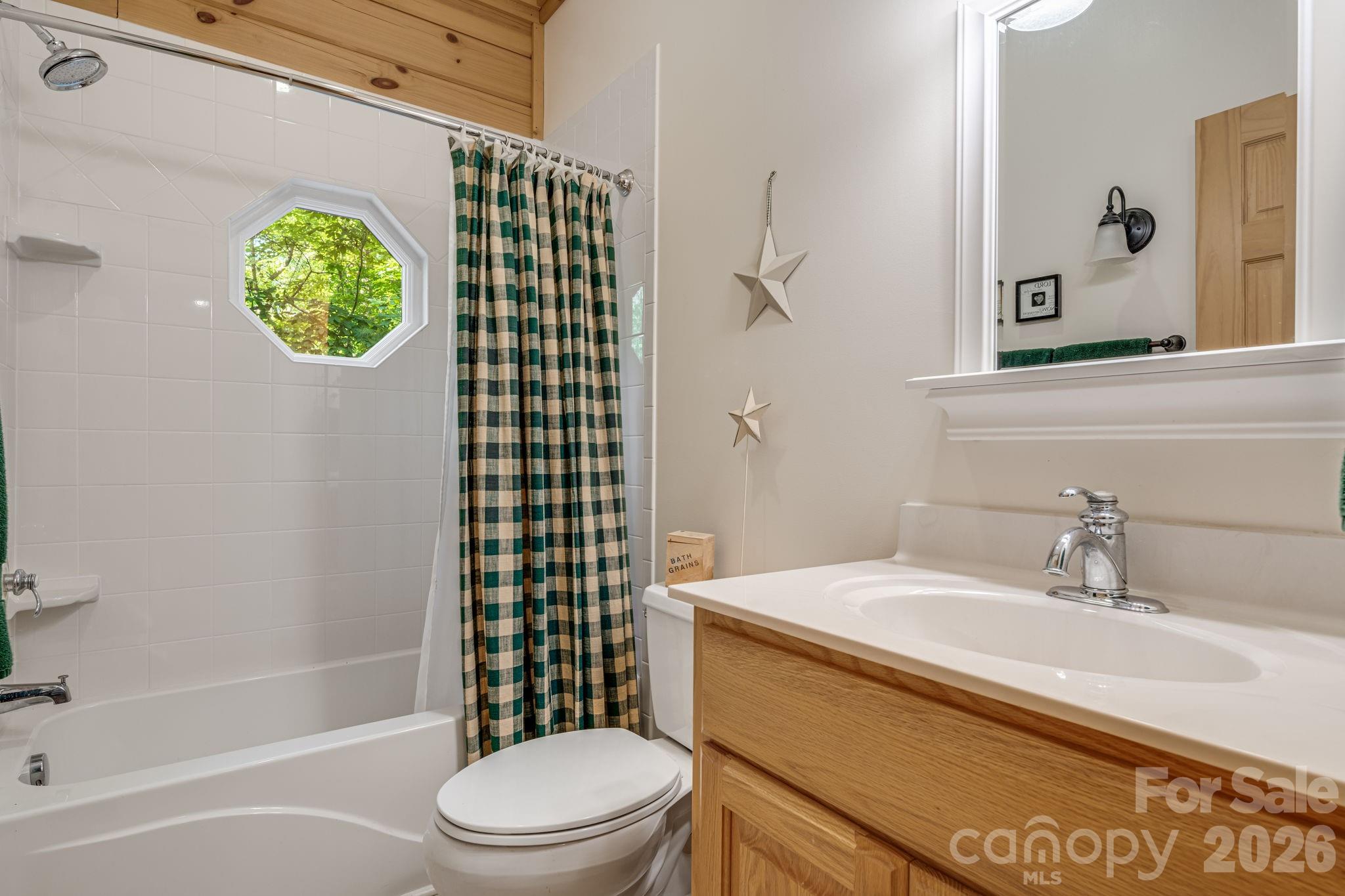 Single Family Residence at 240 Ravenswood Drive, Marion, photo 25 of 41