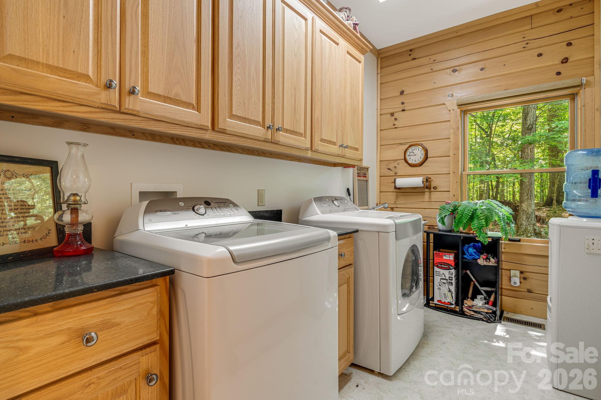 Single Family Residence at 240 Ravenswood Drive, Marion, photo 29 of 41