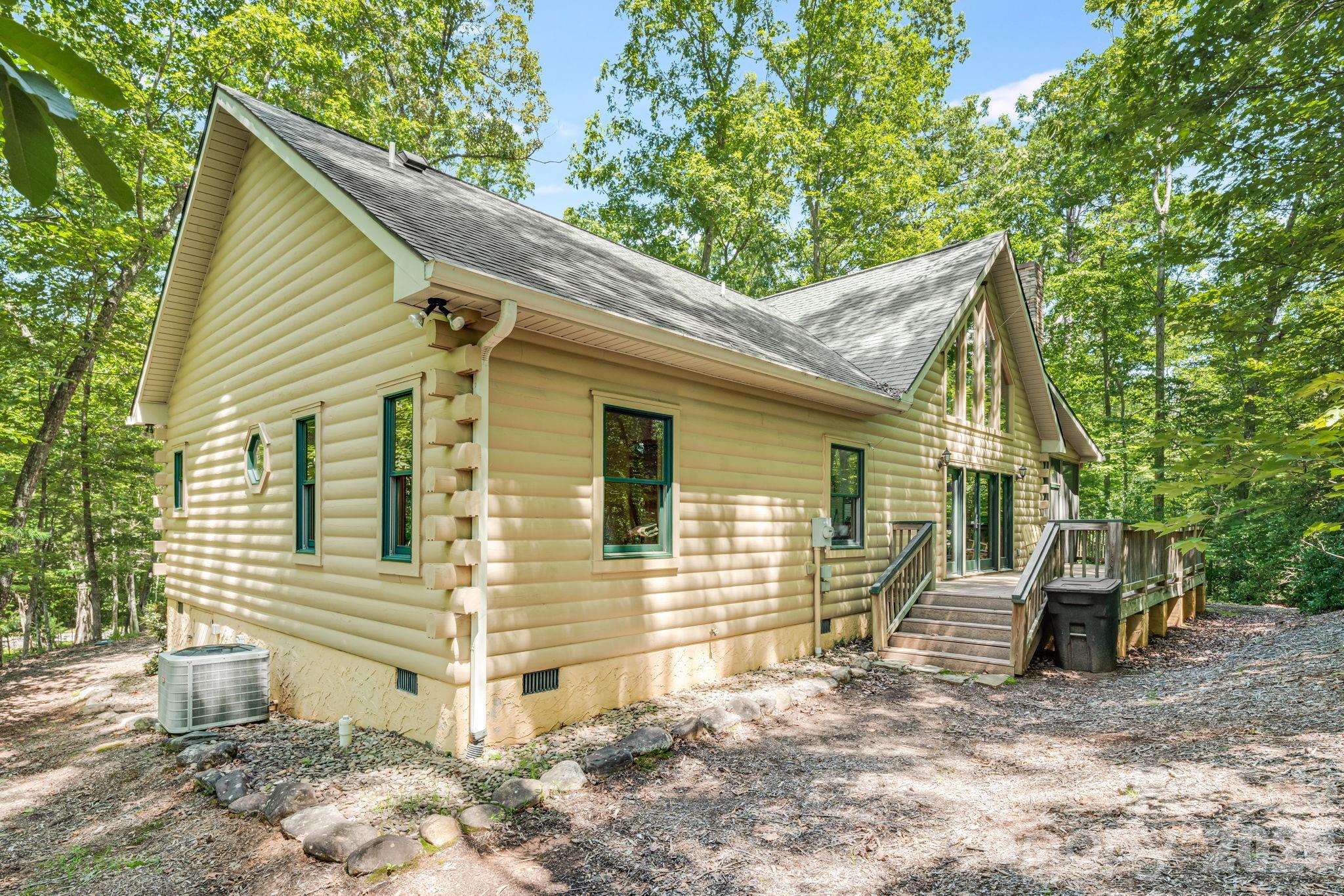 Single Family Residence at 240 Ravenswood Drive, Marion, photo 35 of 41