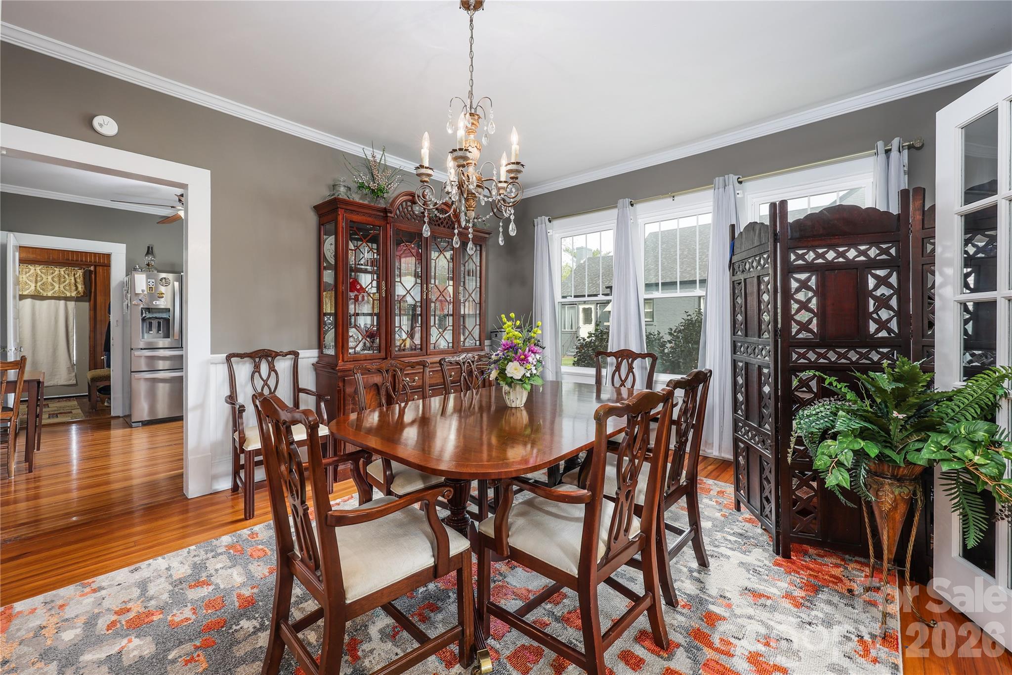 Dining room with hardwood floors - 271 N Main Street, Denton