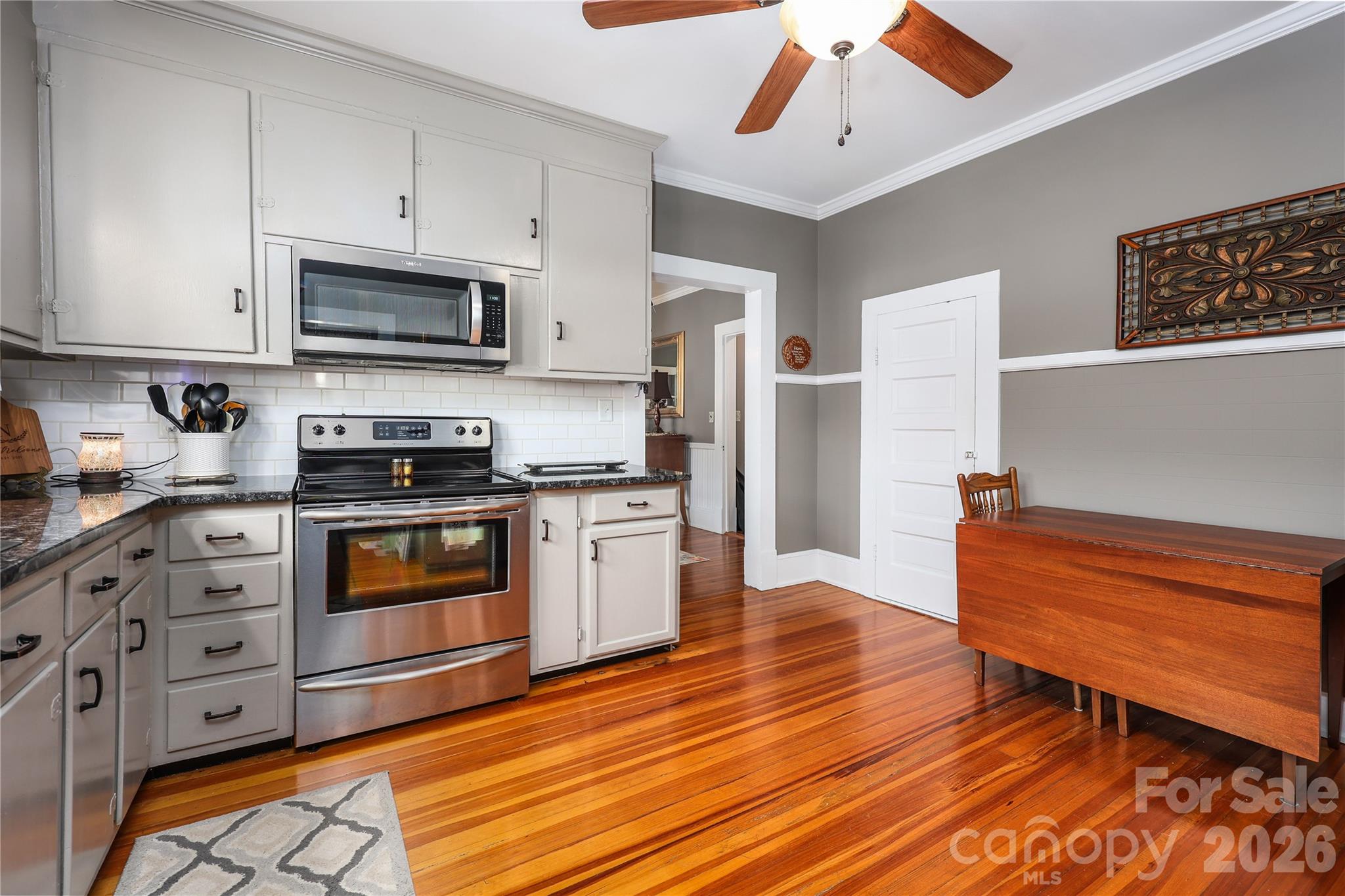 Granite counter tops - 271 N Main Street, Denton