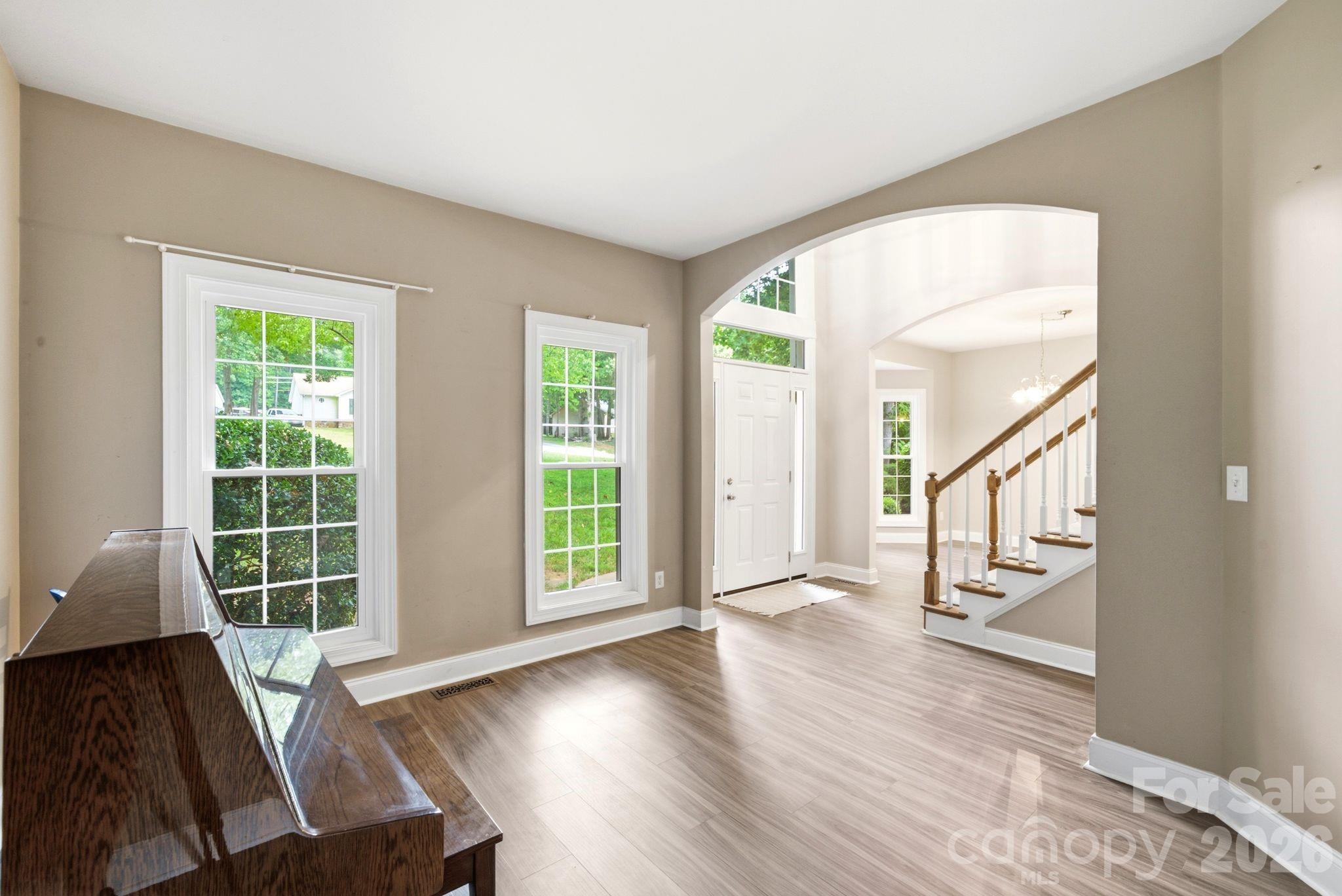 Single Family Residence at 137 Purple Finch Lane, Mooresville, photo 14 of 33
