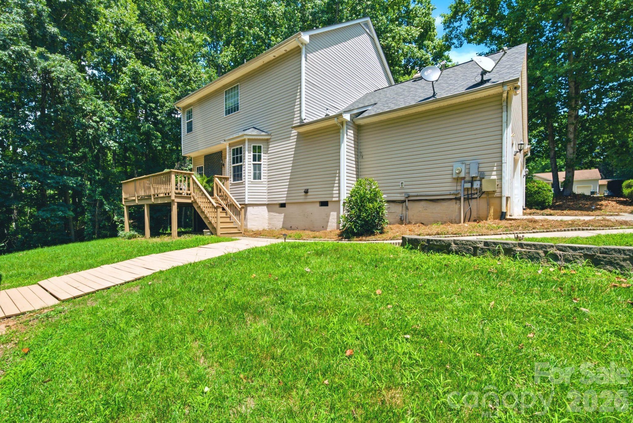 Single Family Residence at 137 Purple Finch Lane, Mooresville, photo 31 of 33