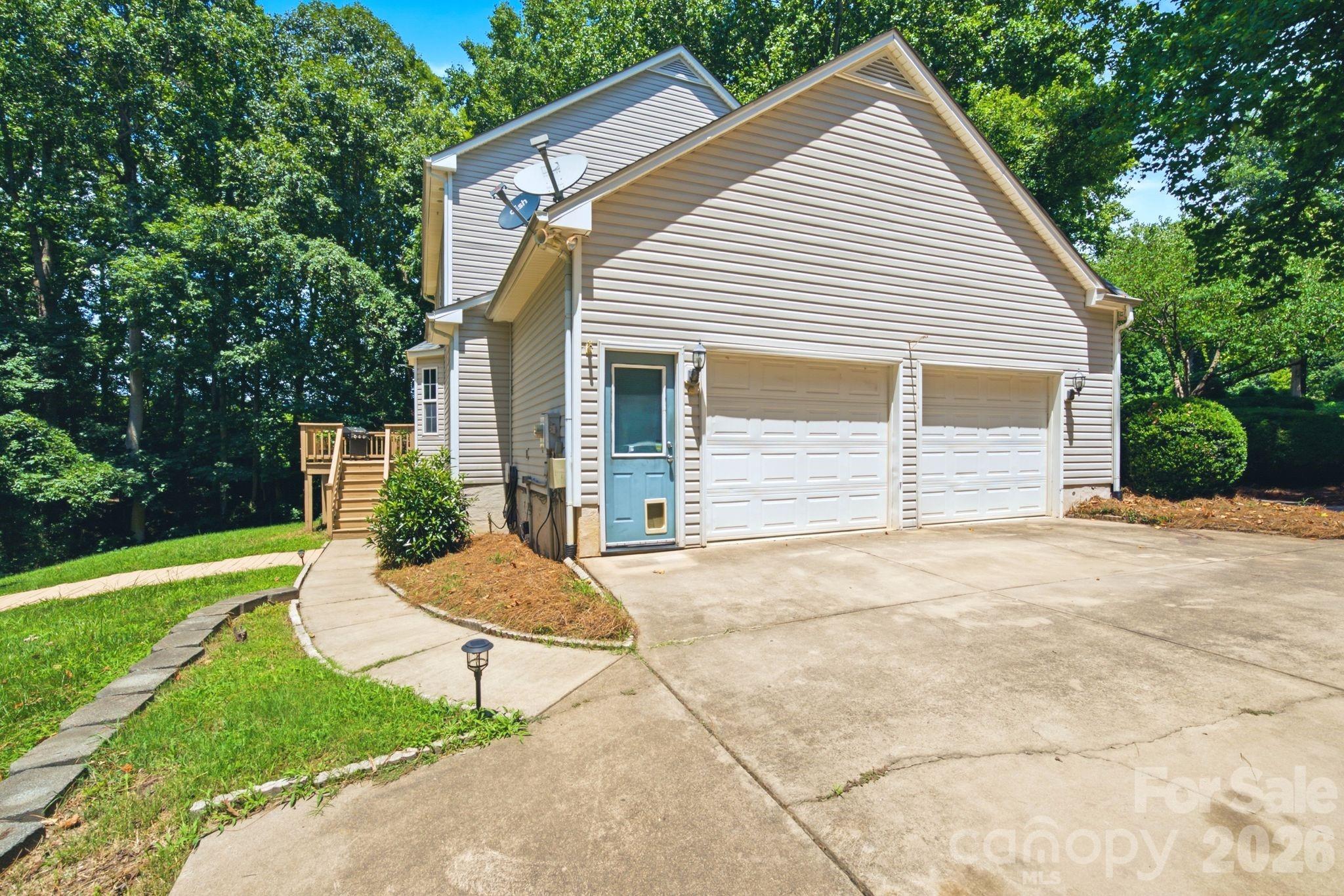 Single Family Residence at 137 Purple Finch Lane, Mooresville, photo 32 of 33