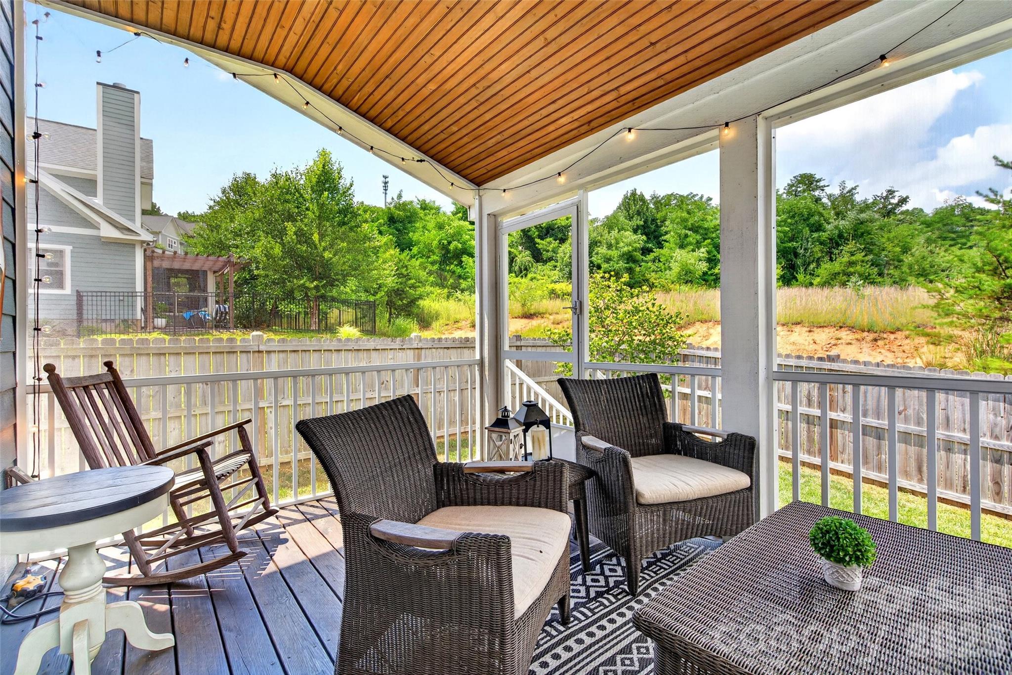 Single Family Residence at 22 Tudor Way, Black Mountain, photo 22 of 48
