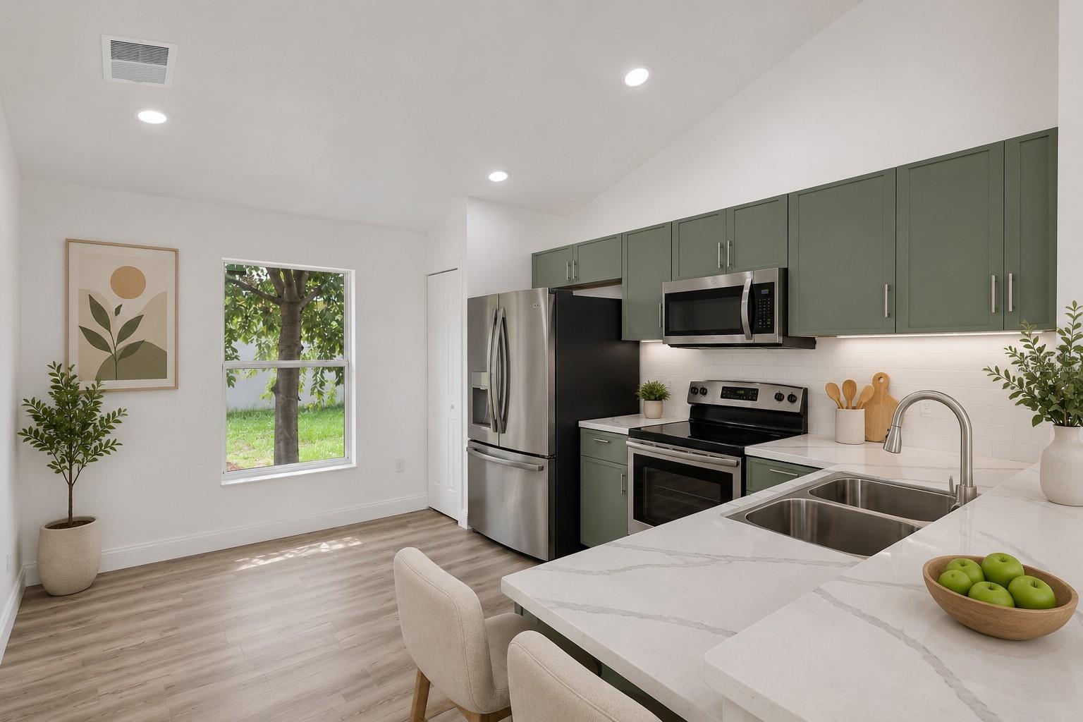Virtually Staged - 318 WALPOLE LOOP, DAVENPORT