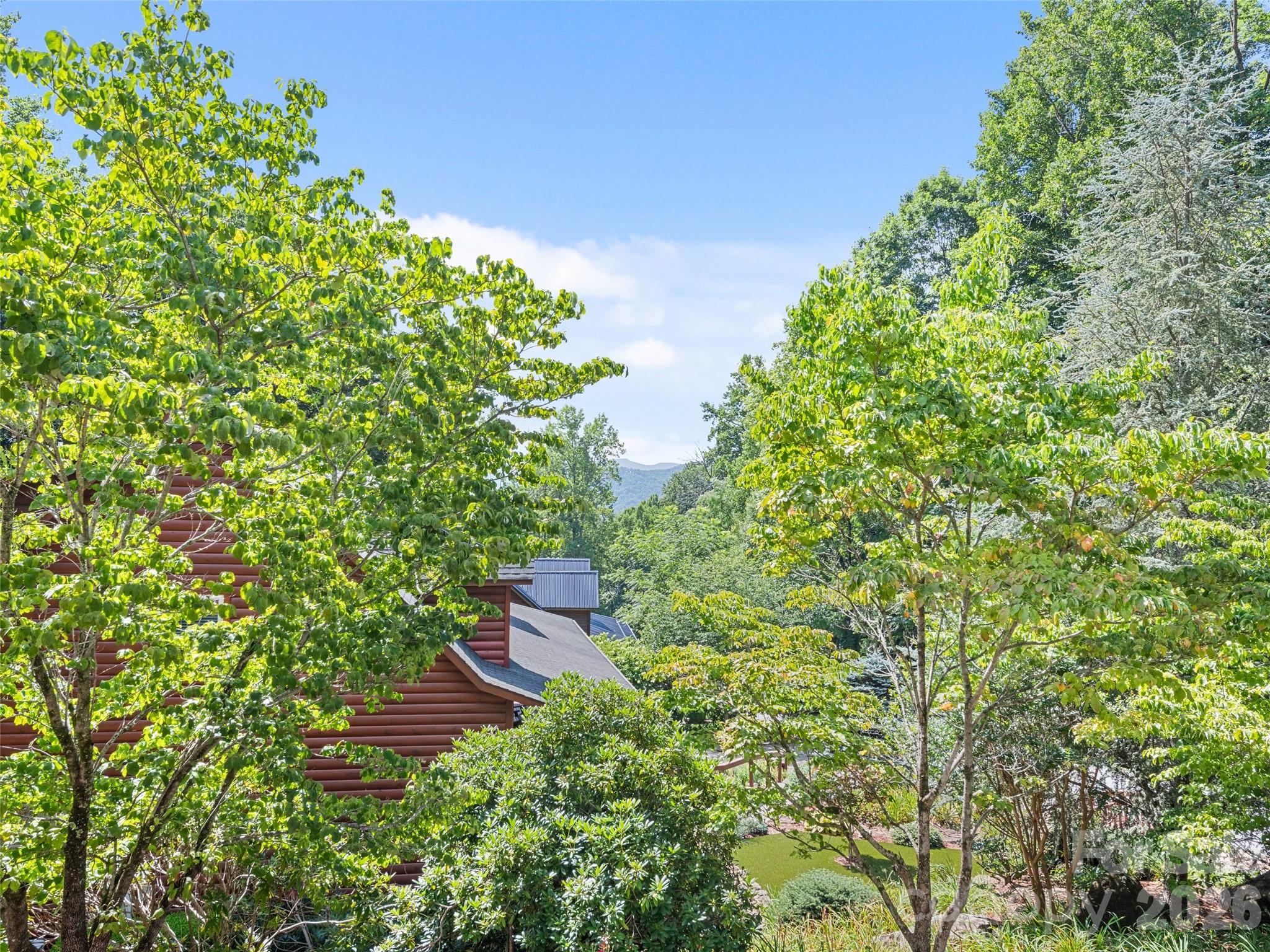 Single Family Residence at 612 Brannon Forest Drive, Waynesville, photo 11 of 47