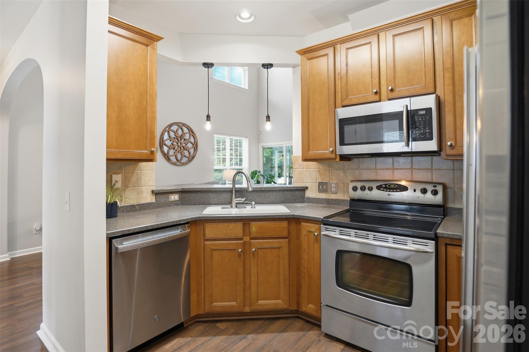Single Family Residence at 508 Sugar Tree Drive, Rock Hill, photo 7 of 33