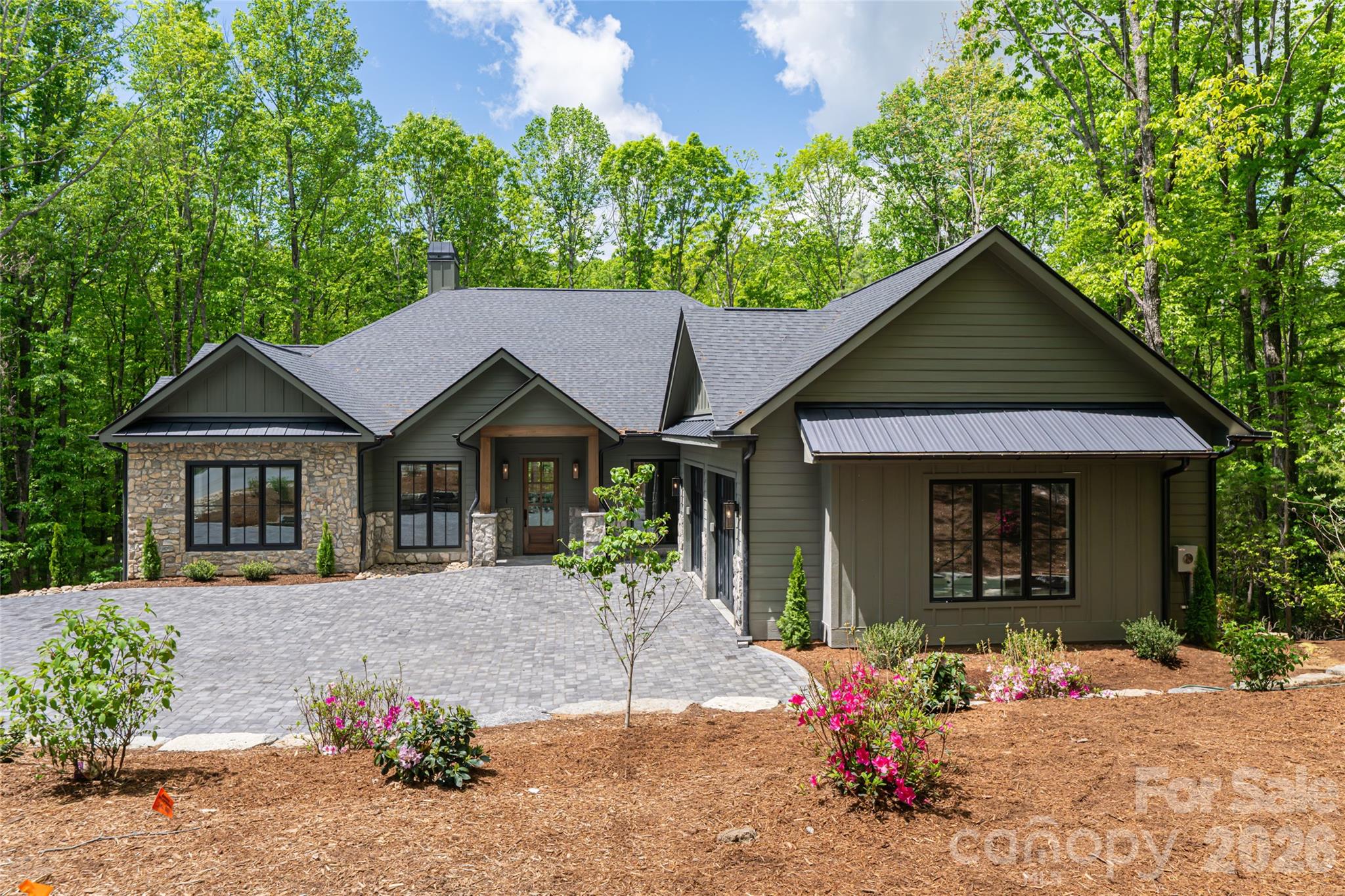 99 Little Cherokee - 99 Little Cherokee Ridge, Hendersonville