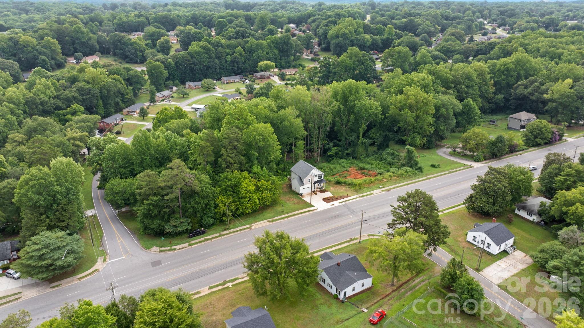 Single Family Residence at 2130 N New Hope Road, Gastonia, photo 32 of 37