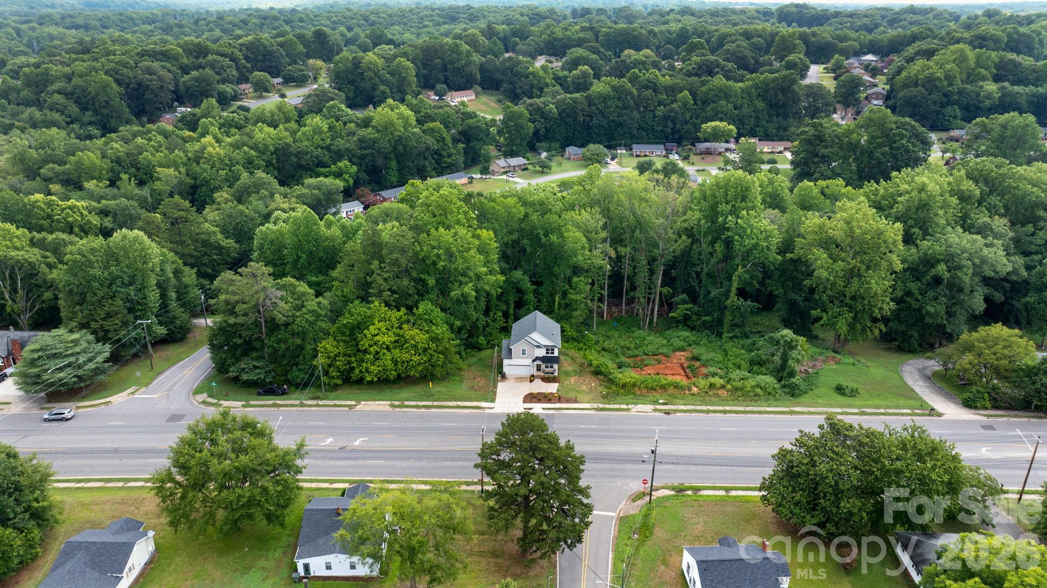 Single Family Residence at 2130 N New Hope Road, Gastonia, photo 33 of 37