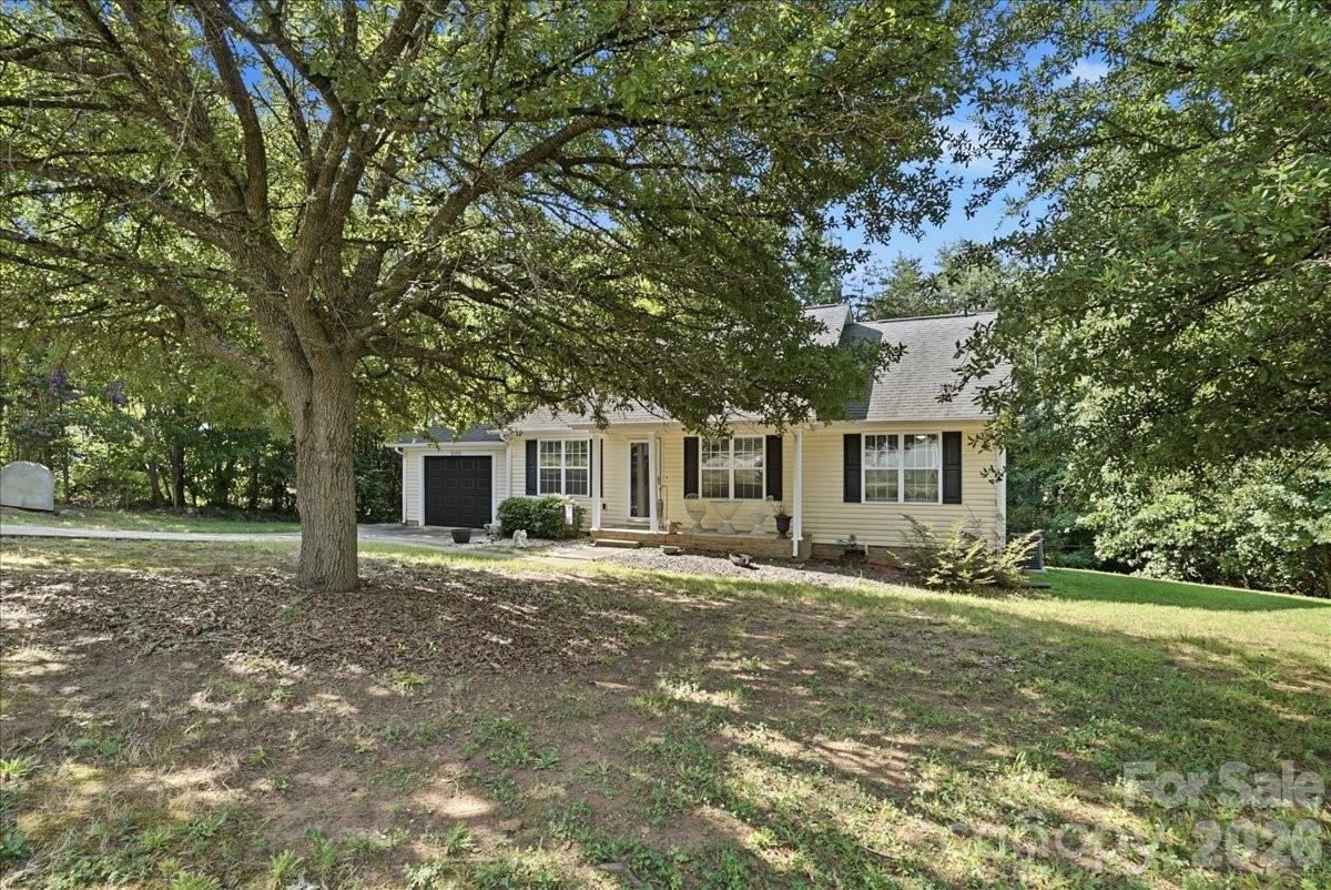 Single Family Residence at 4089 Fallen Pine Road, Sherrills Ford, photo 4 of 25