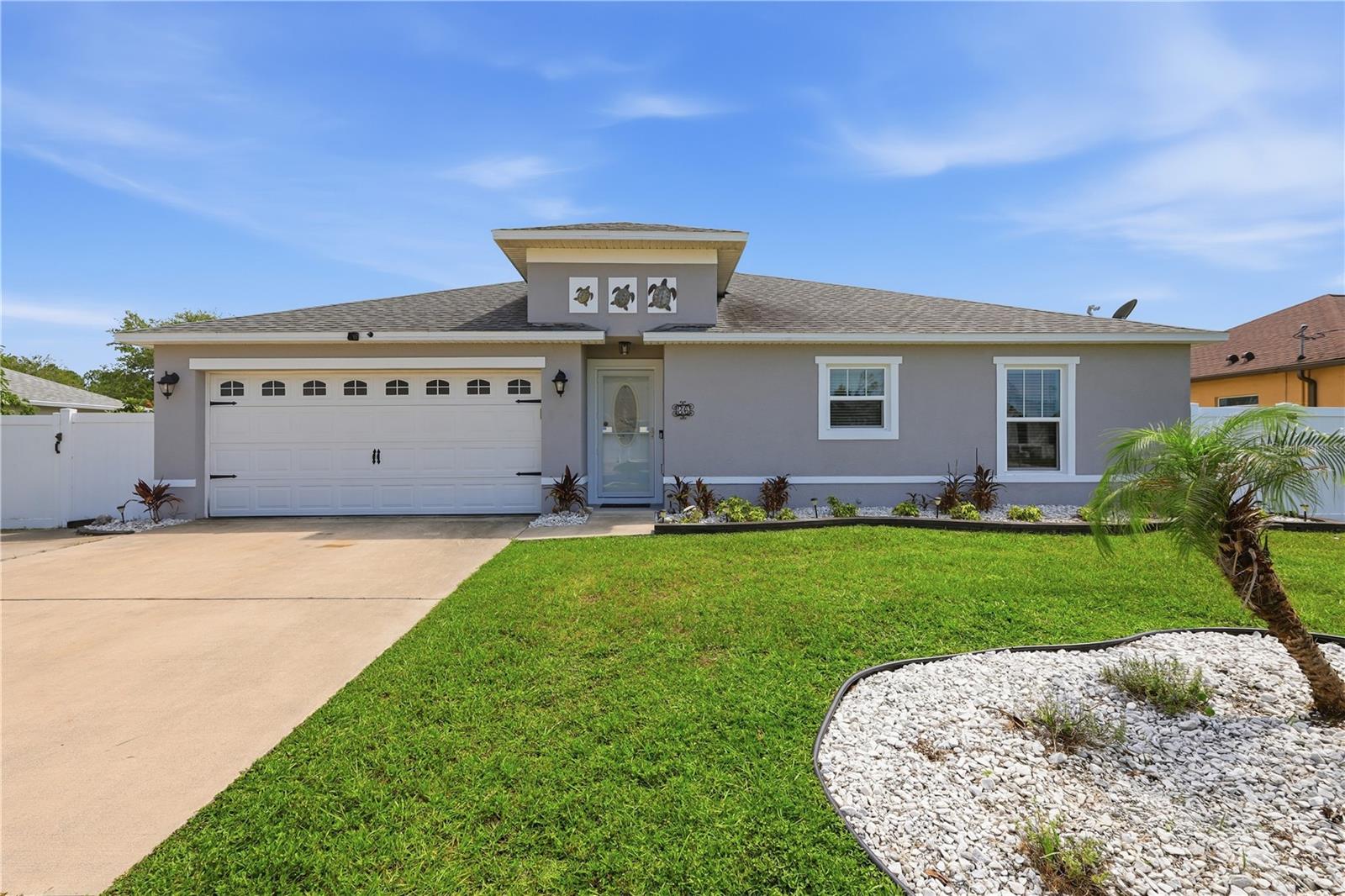 36 ROYAL PALM LN