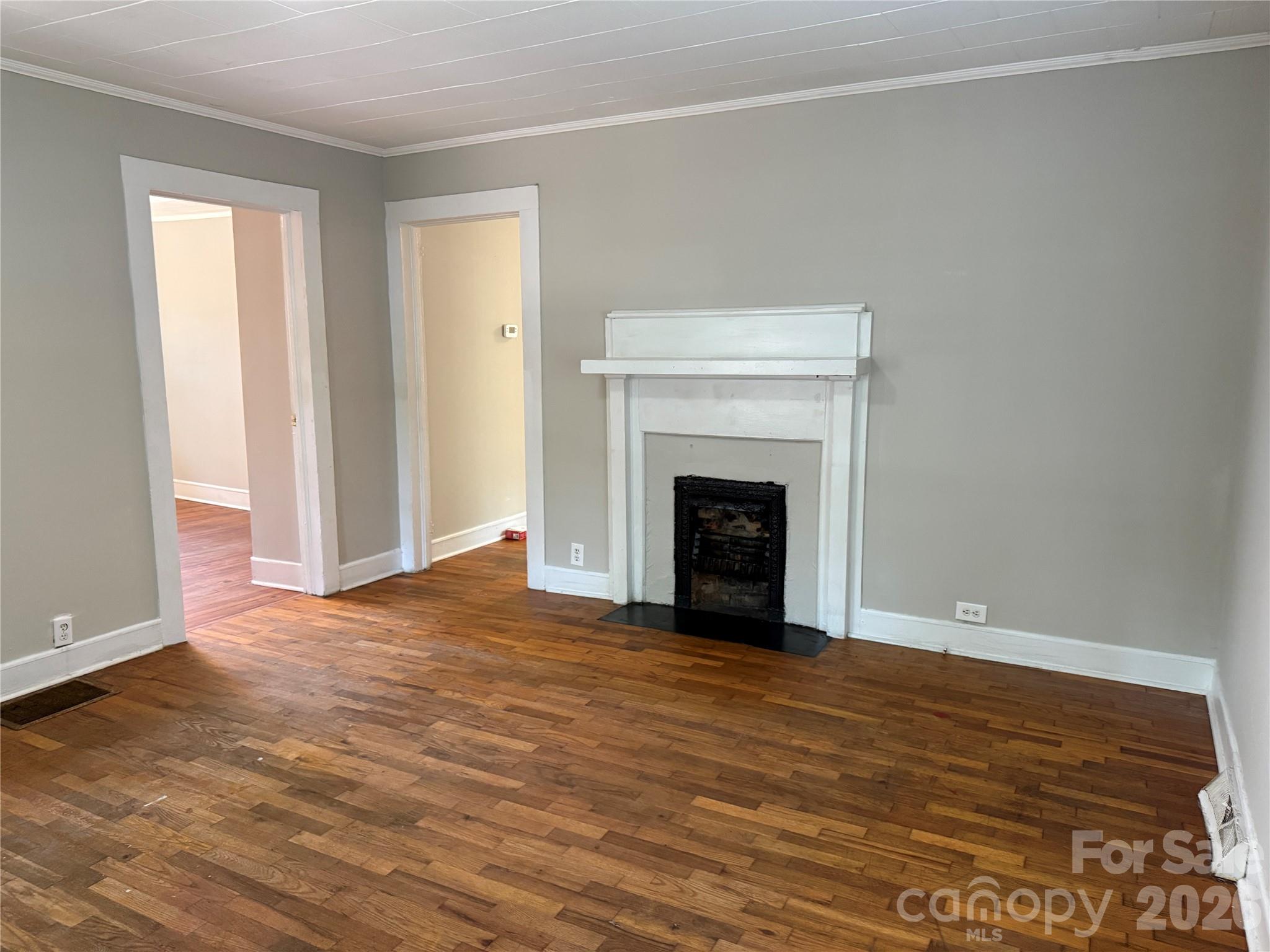 Single Family Residence at 514 S Avon Street, Gastonia, photo 6 of 13