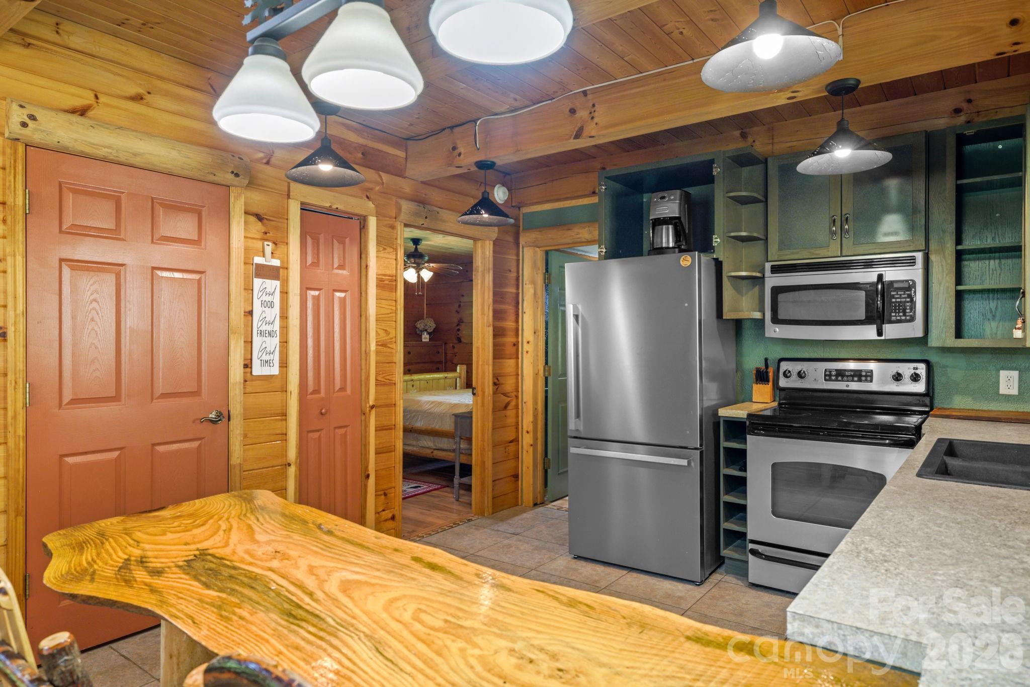 Single Family Residence at 2560 Round Hill Road, Bryson City, photo 8 of 48