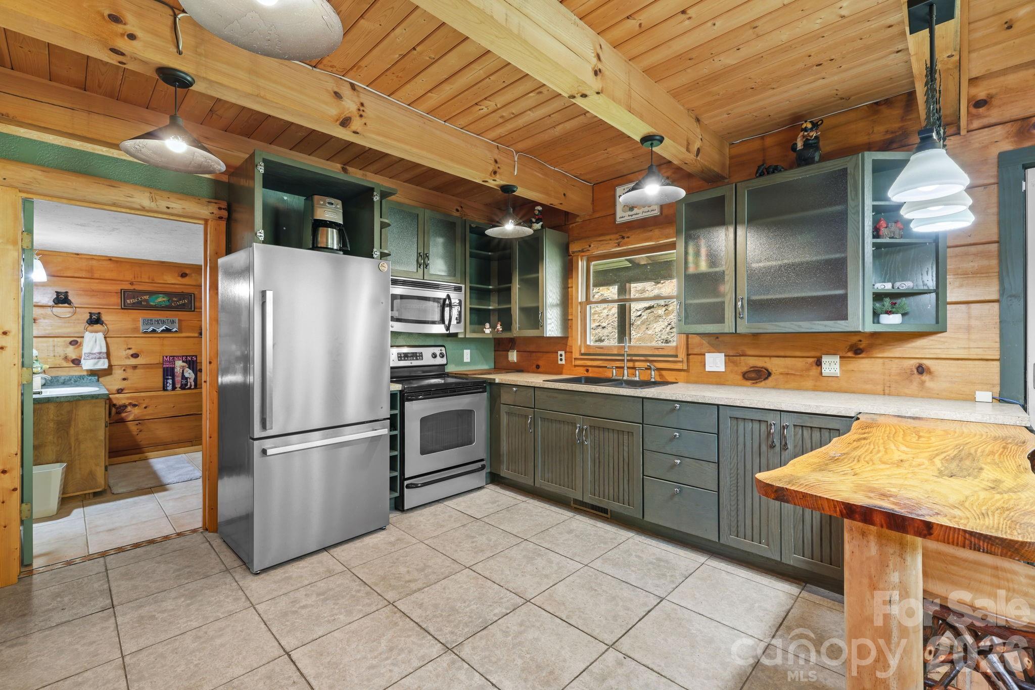 Single Family Residence at 2560 Round Hill Road, Bryson City, photo 10 of 48