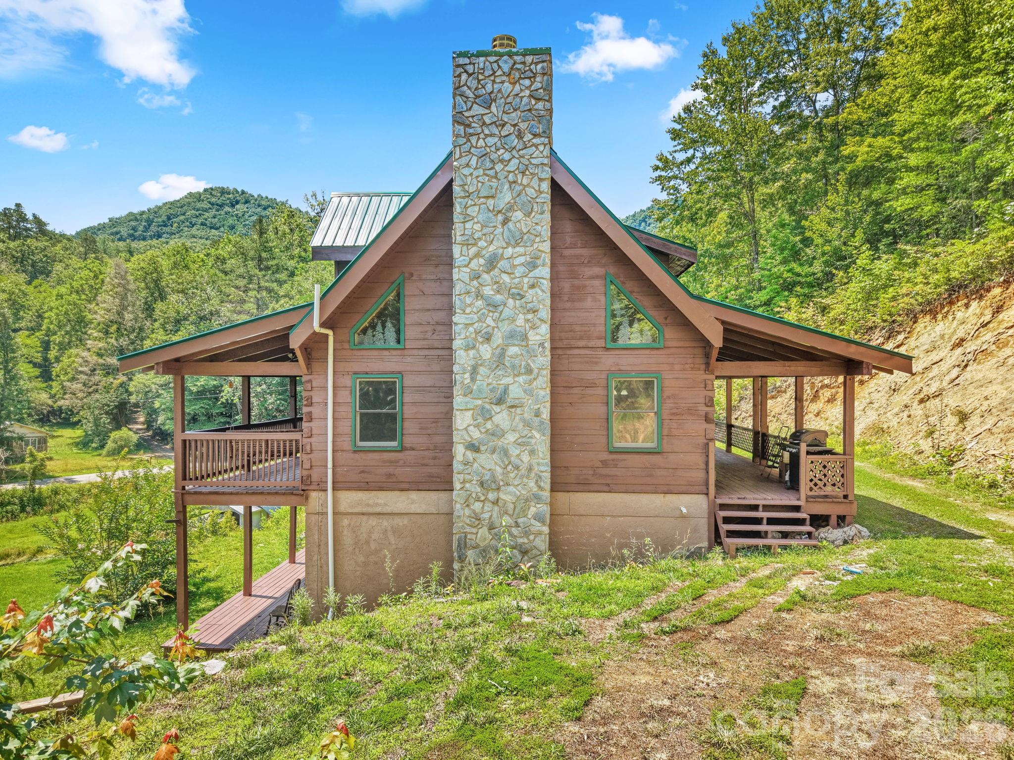 Single Family Residence at 2560 Round Hill Road, Bryson City, photo 38 of 48