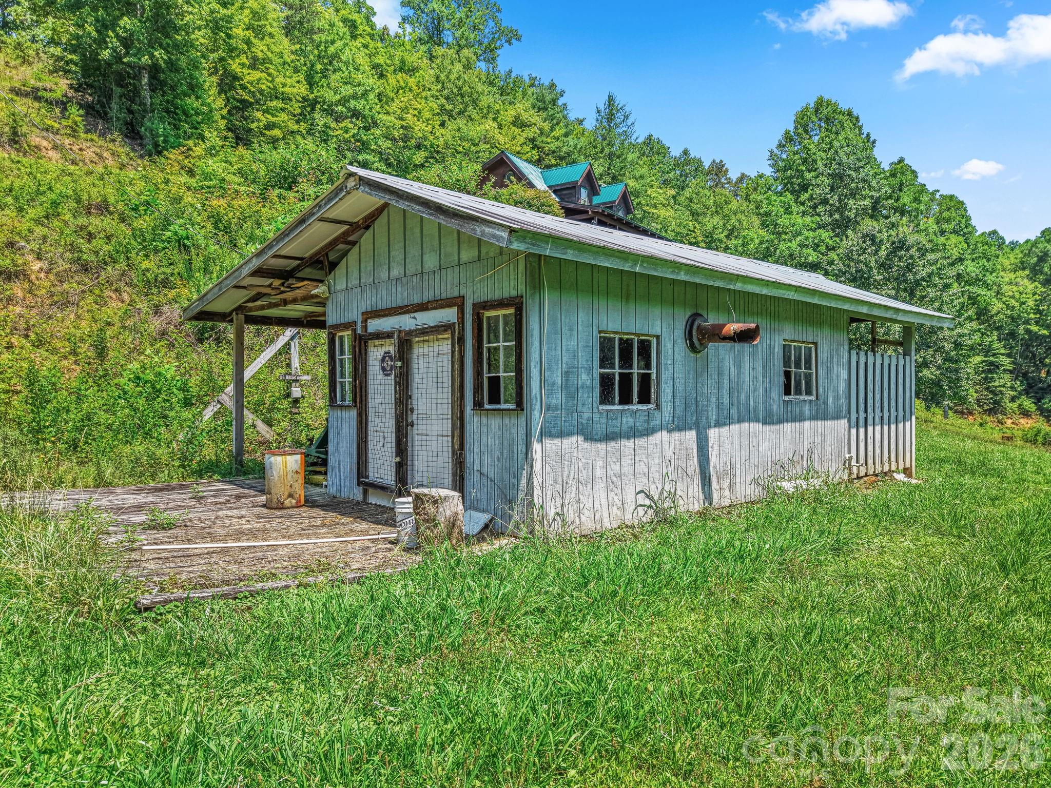 Single Family Residence at 2560 Round Hill Road, Bryson City, photo 41 of 48